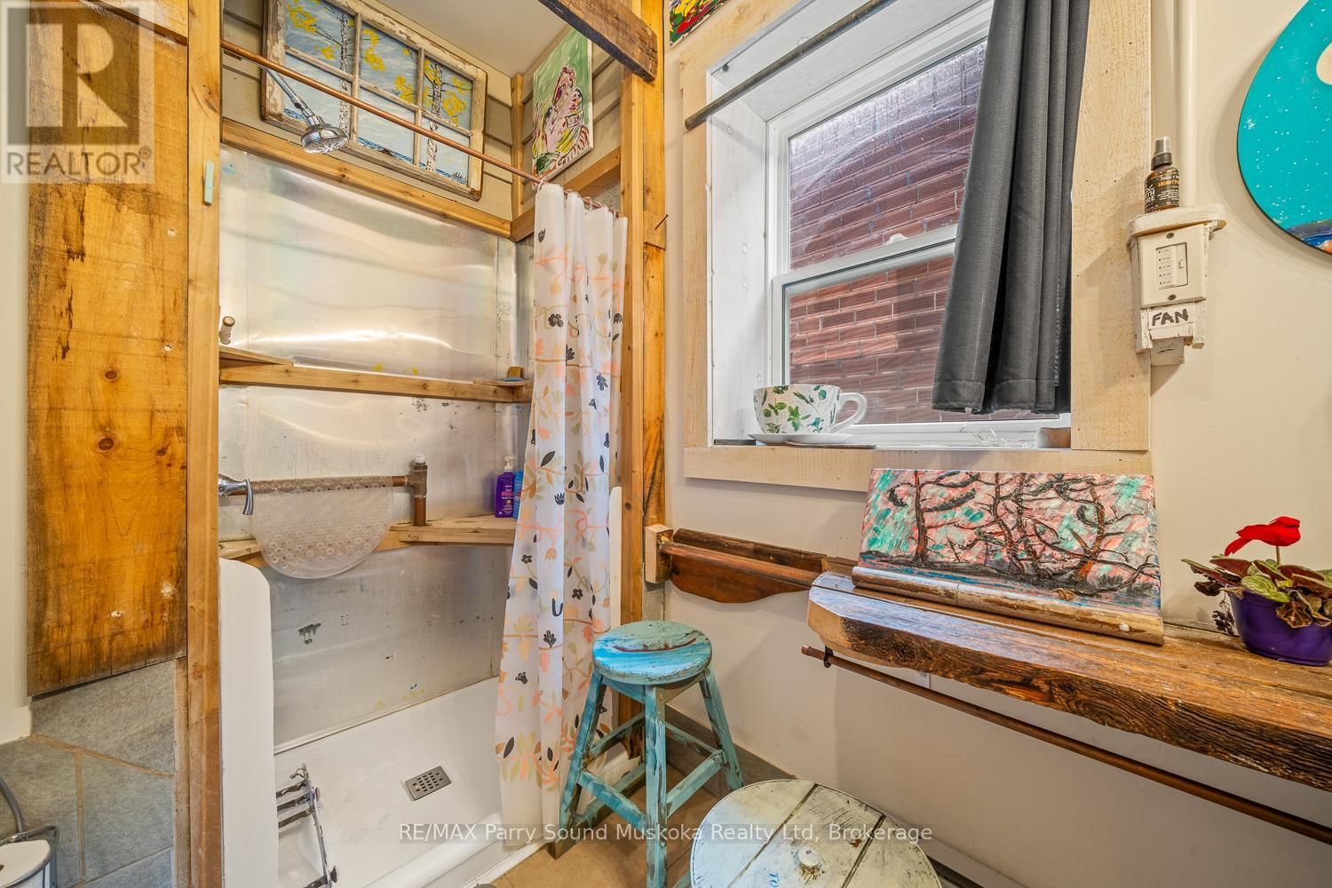 47 GIBSON STREET Image 11