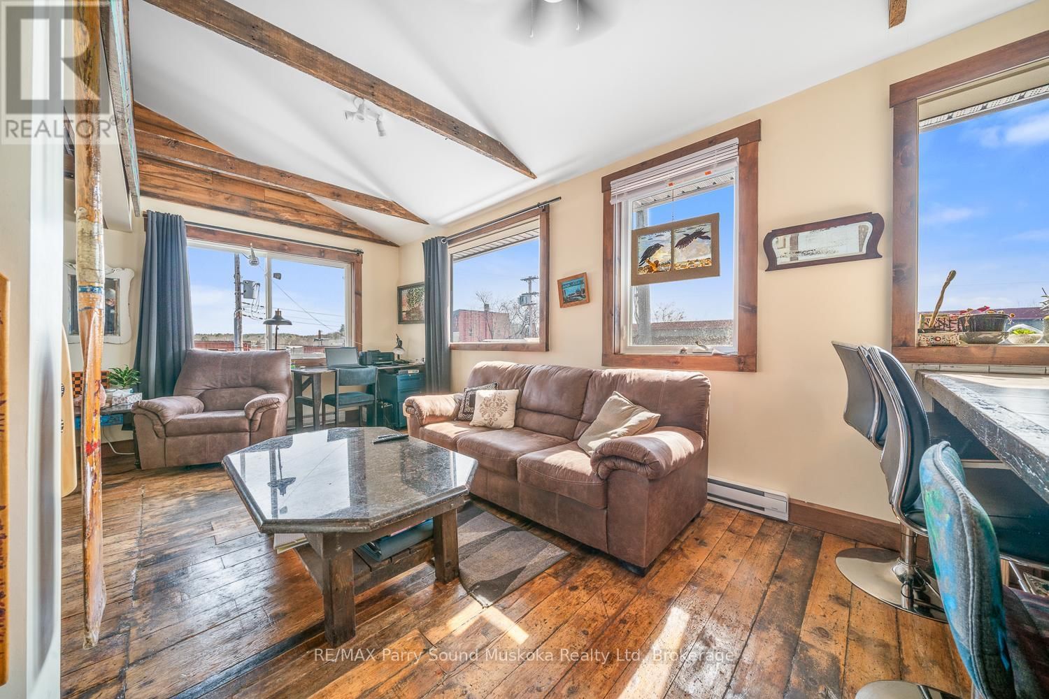 47 GIBSON STREET Image 30