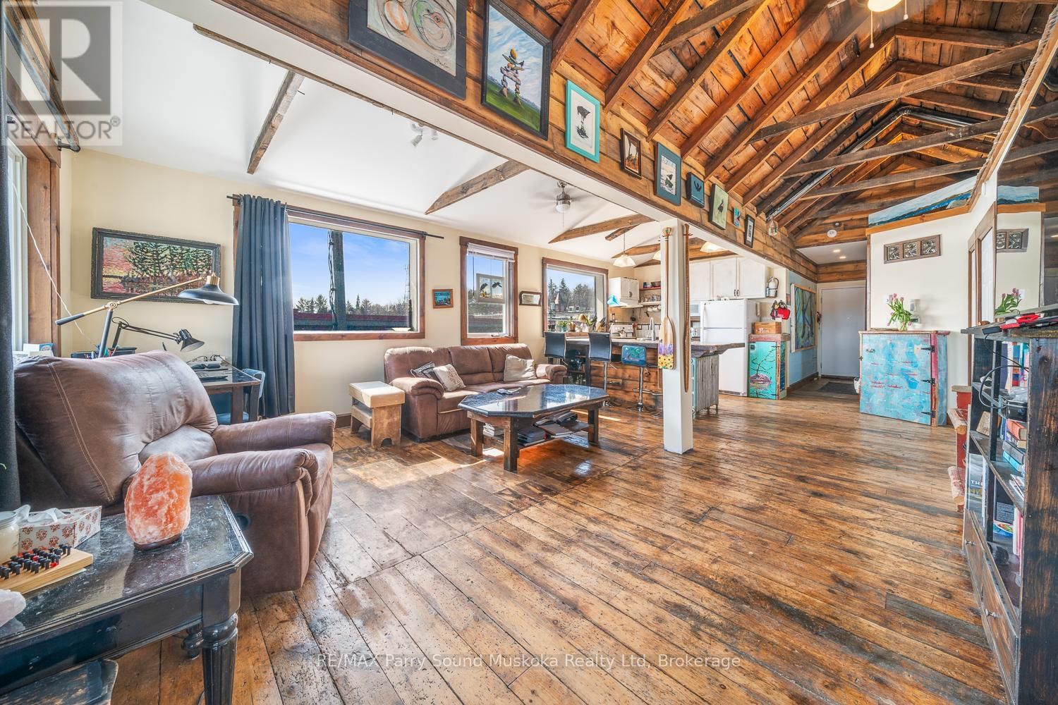 47 GIBSON STREET Image 31