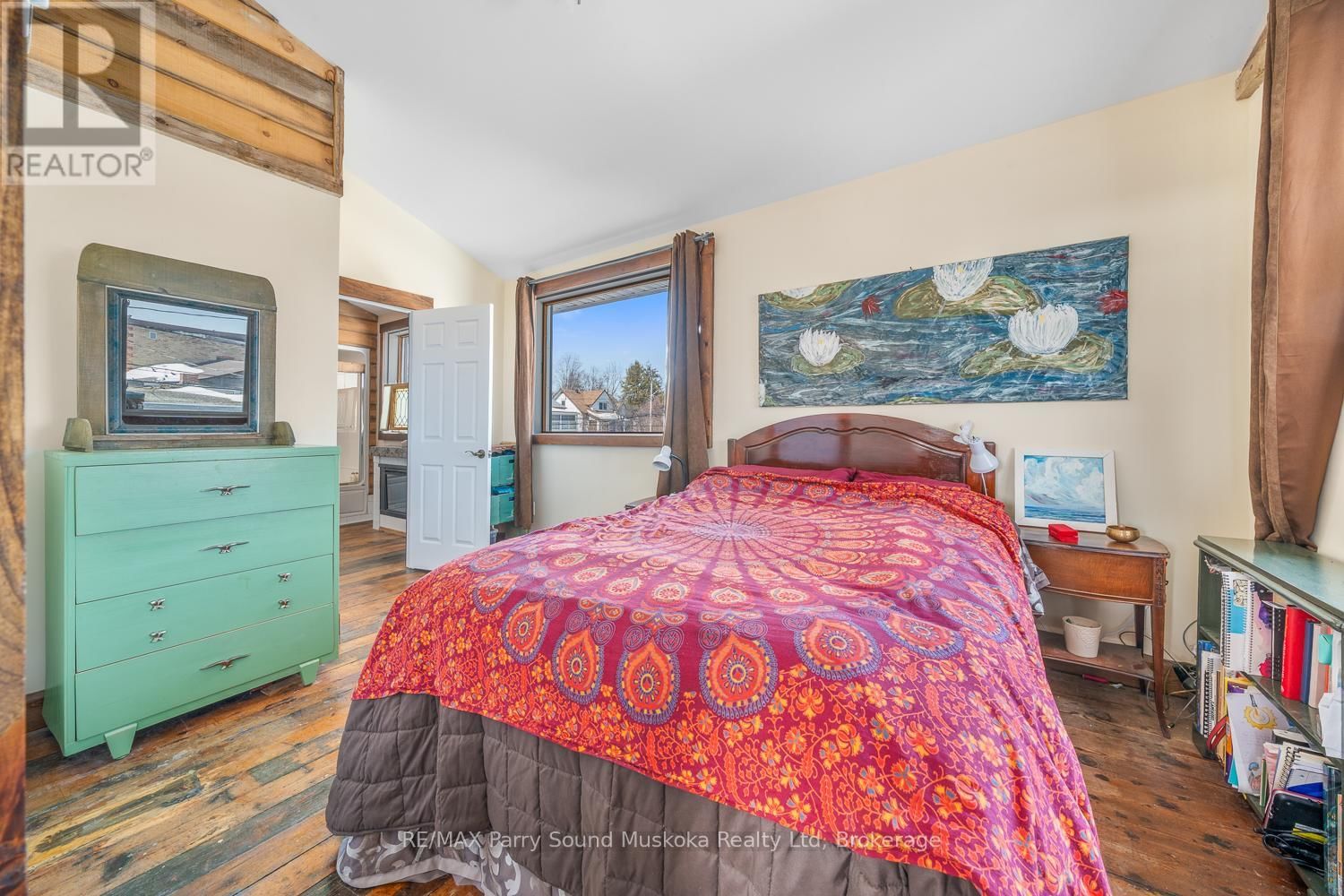 47 GIBSON STREET Image 32