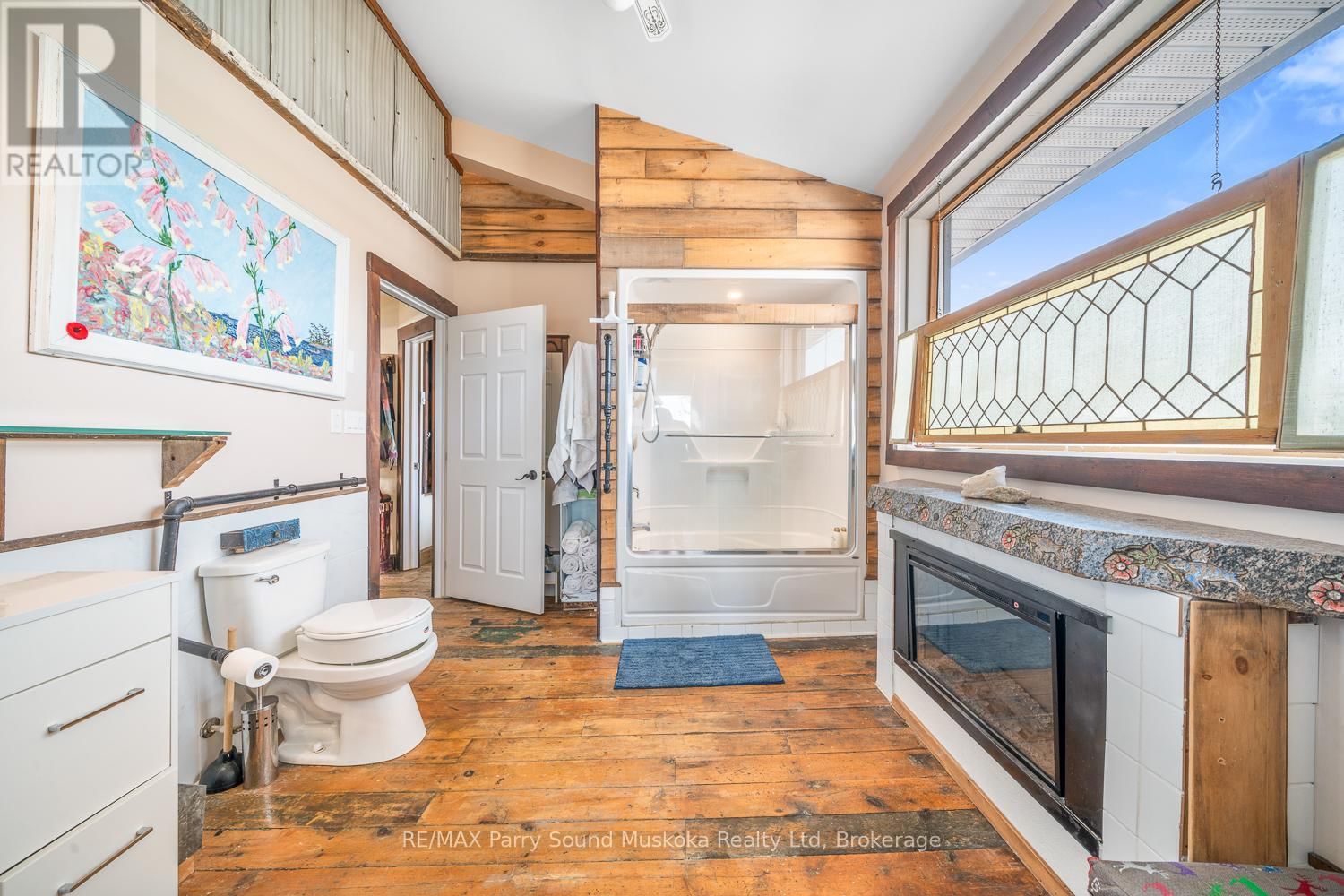 47 GIBSON STREET Image 34