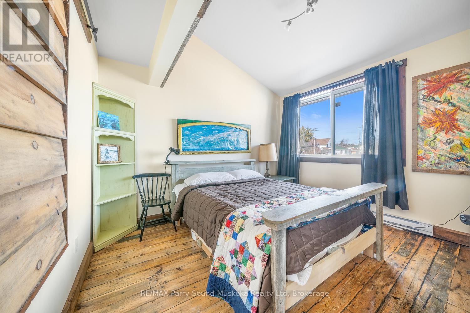 47 GIBSON STREET Image 36