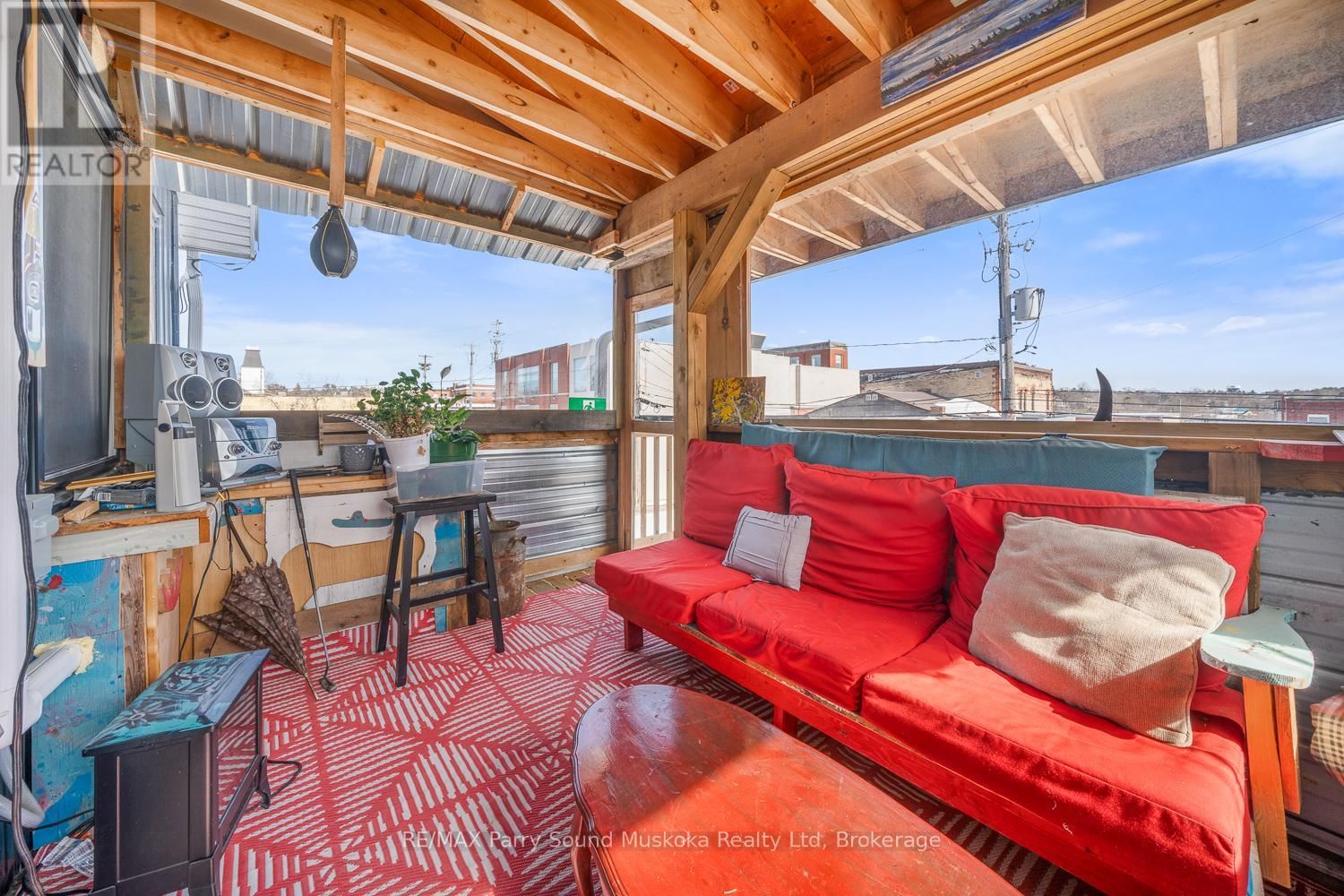 47 GIBSON STREET Image 38