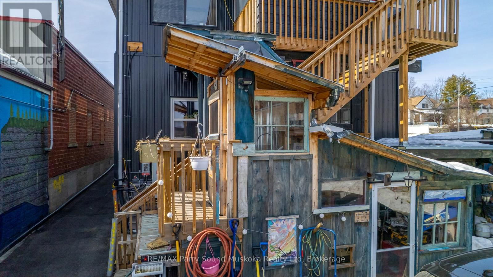 47 GIBSON STREET Image 46