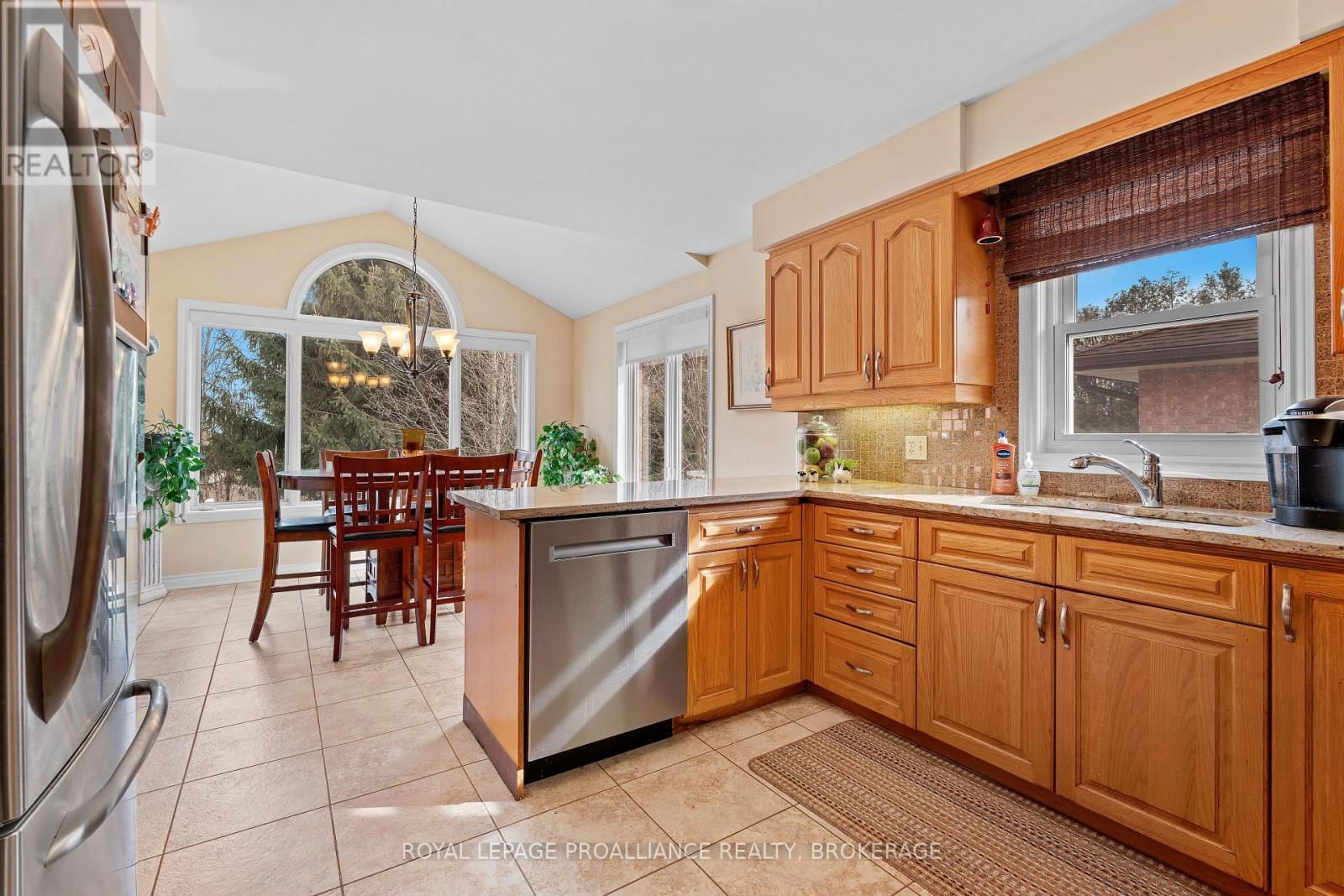 254 FRIARHILL CRESCENT Image 17