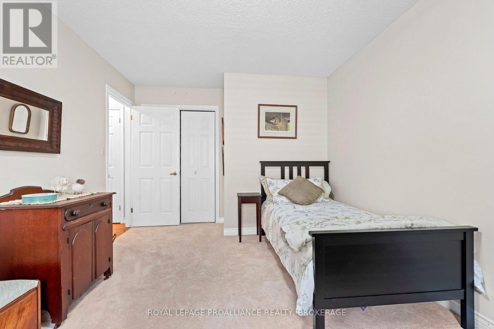 254 FRIARHILL CRESCENT Image 24