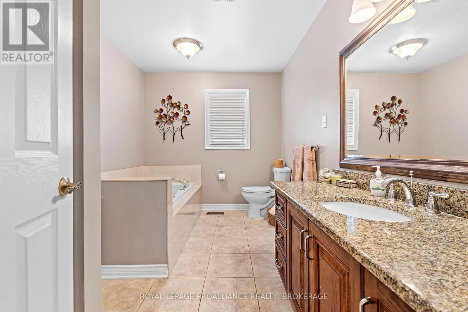 254 FRIARHILL CRESCENT Image 25