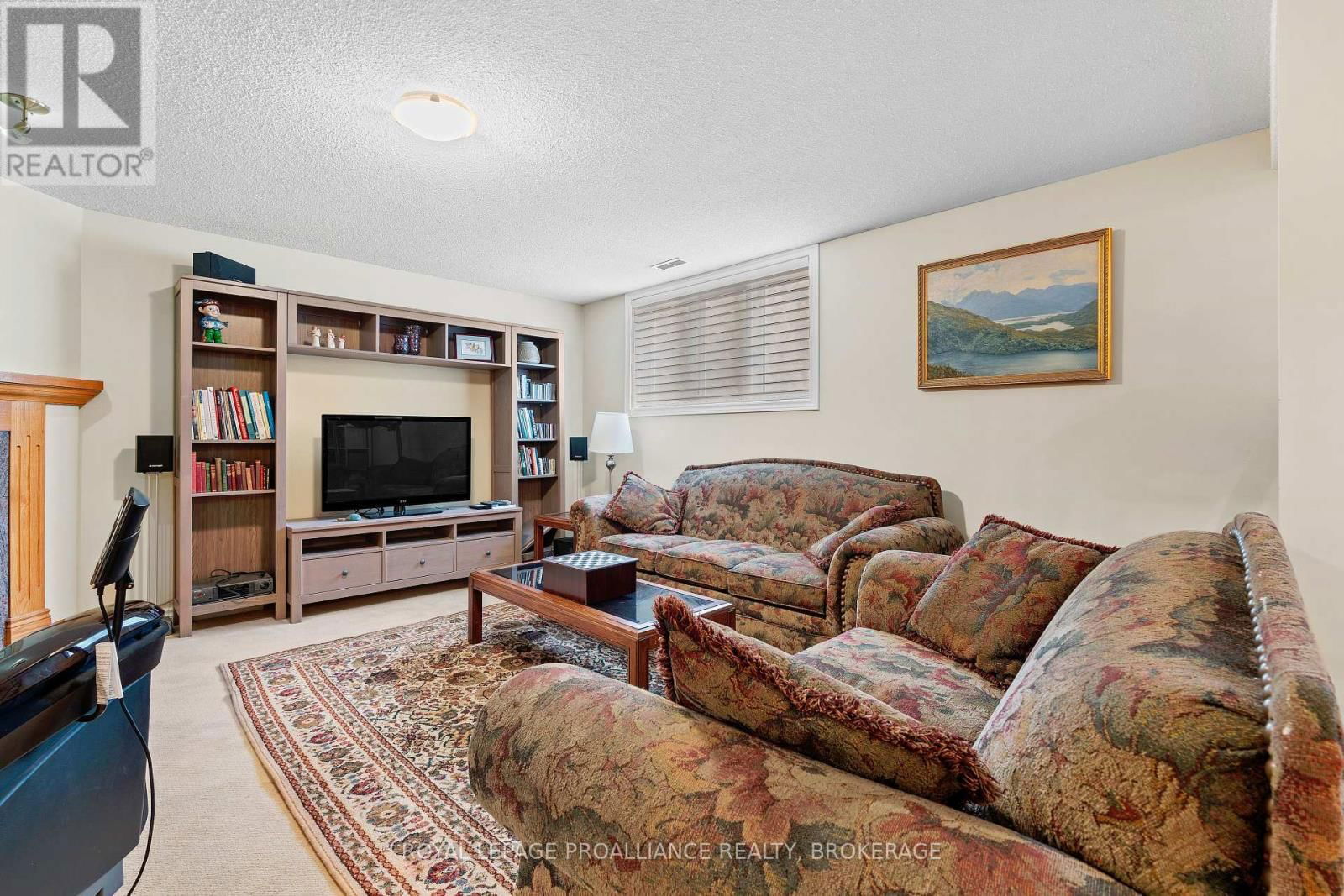 254 FRIARHILL CRESCENT Image 29