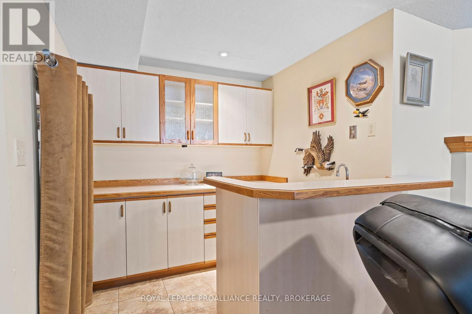 254 FRIARHILL CRESCENT Image 32
