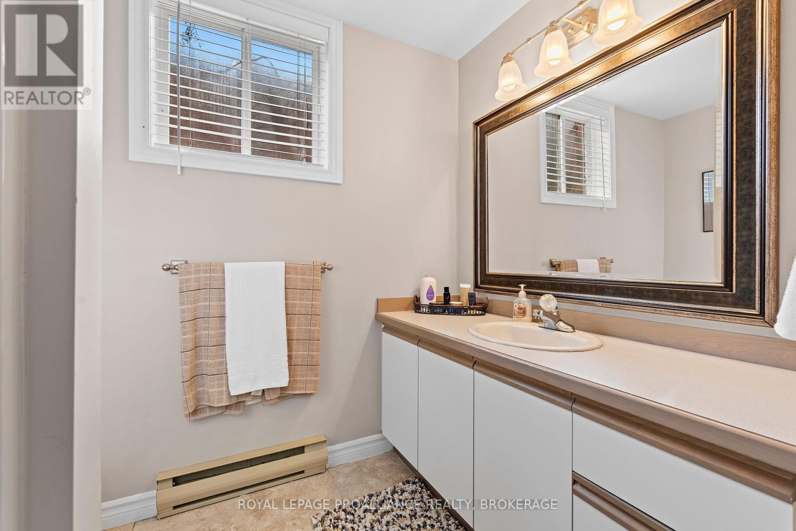 254 FRIARHILL CRESCENT Image 35