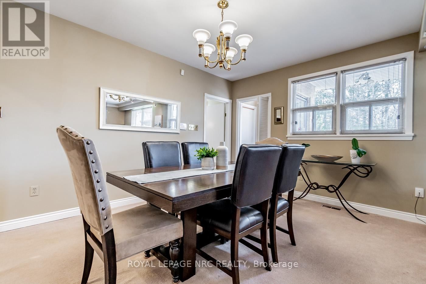 8 MACBETH BOULEVARD Image 16