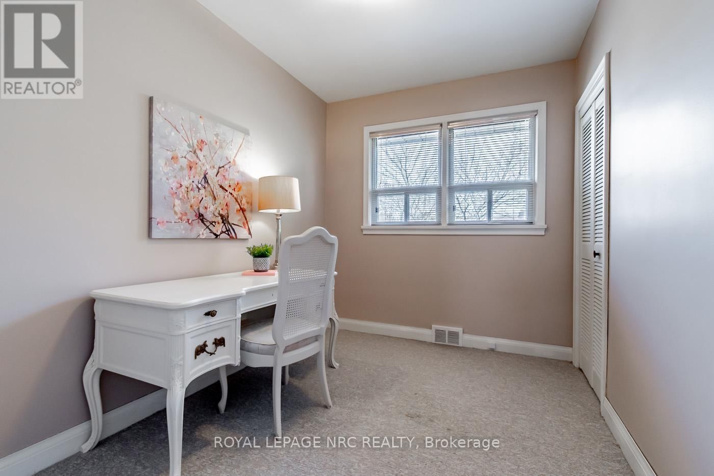 8 MACBETH BOULEVARD Image 26