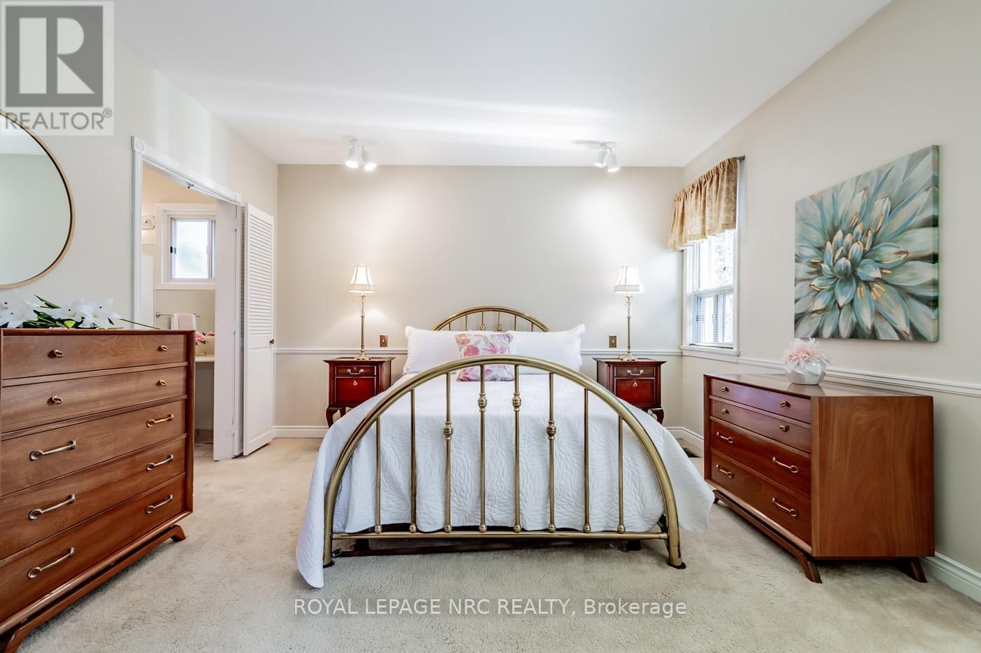 8 MACBETH BOULEVARD Image 27
