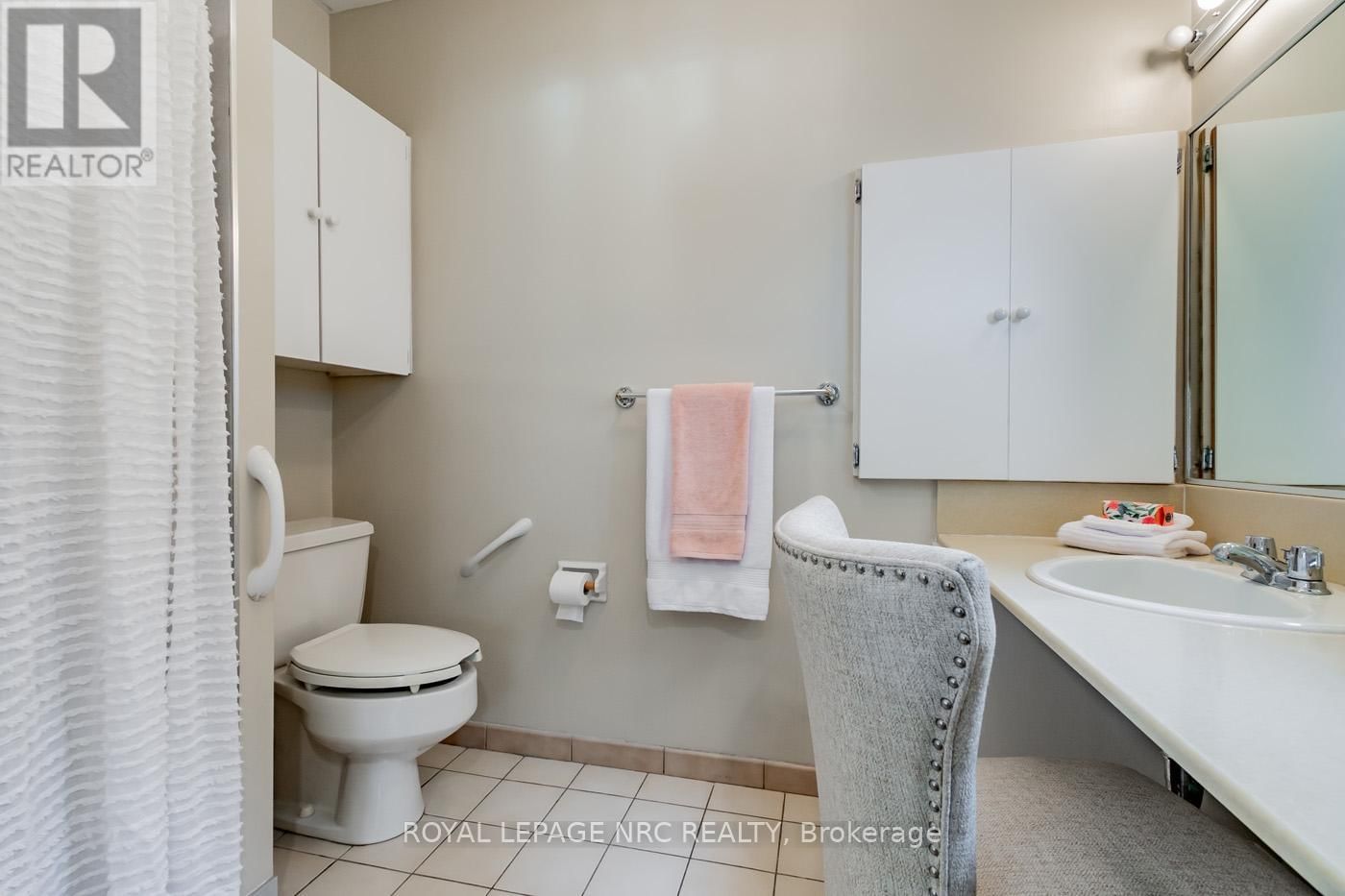 8 MACBETH BOULEVARD Image 29
