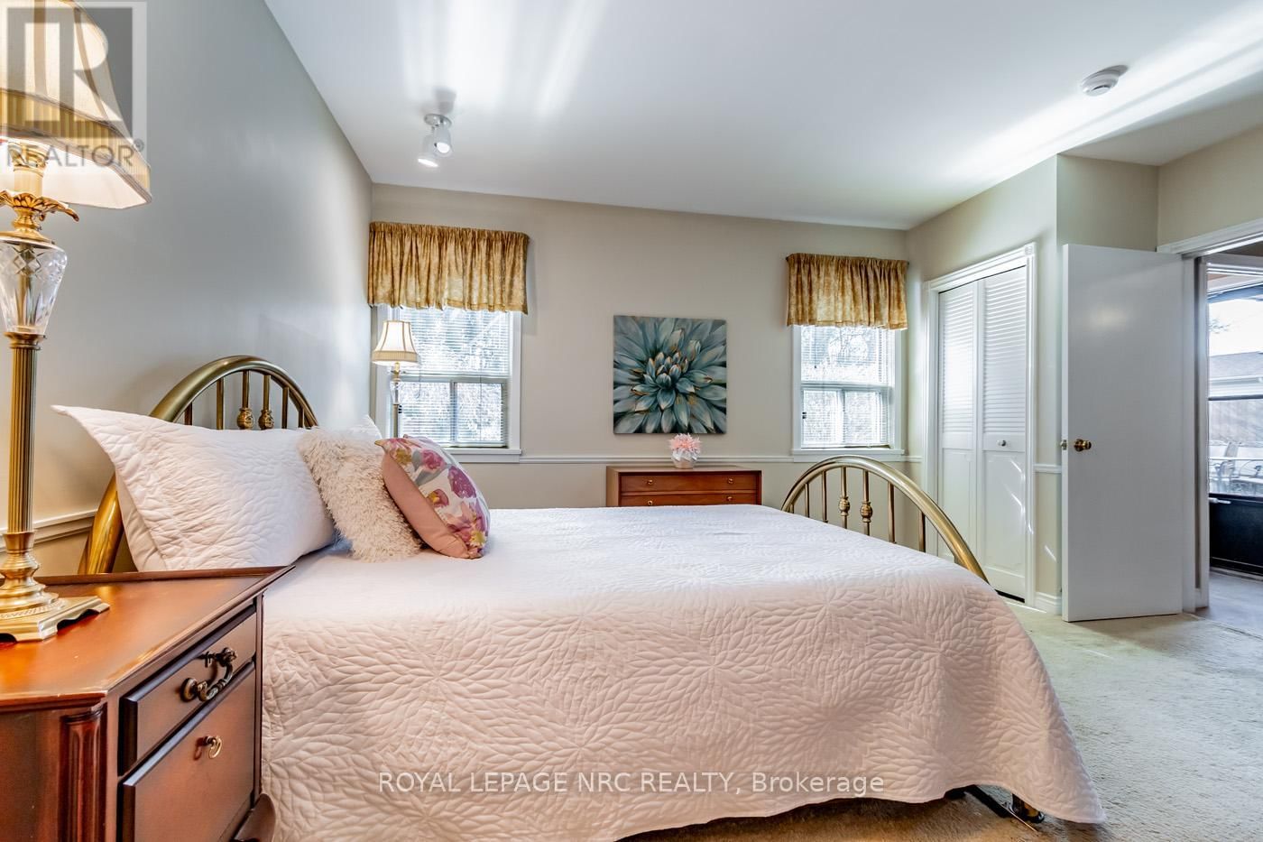 8 MACBETH BOULEVARD Image 30