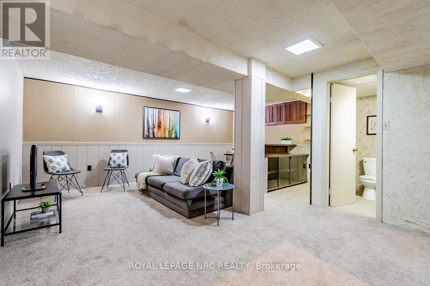 8 MACBETH BOULEVARD Image 33