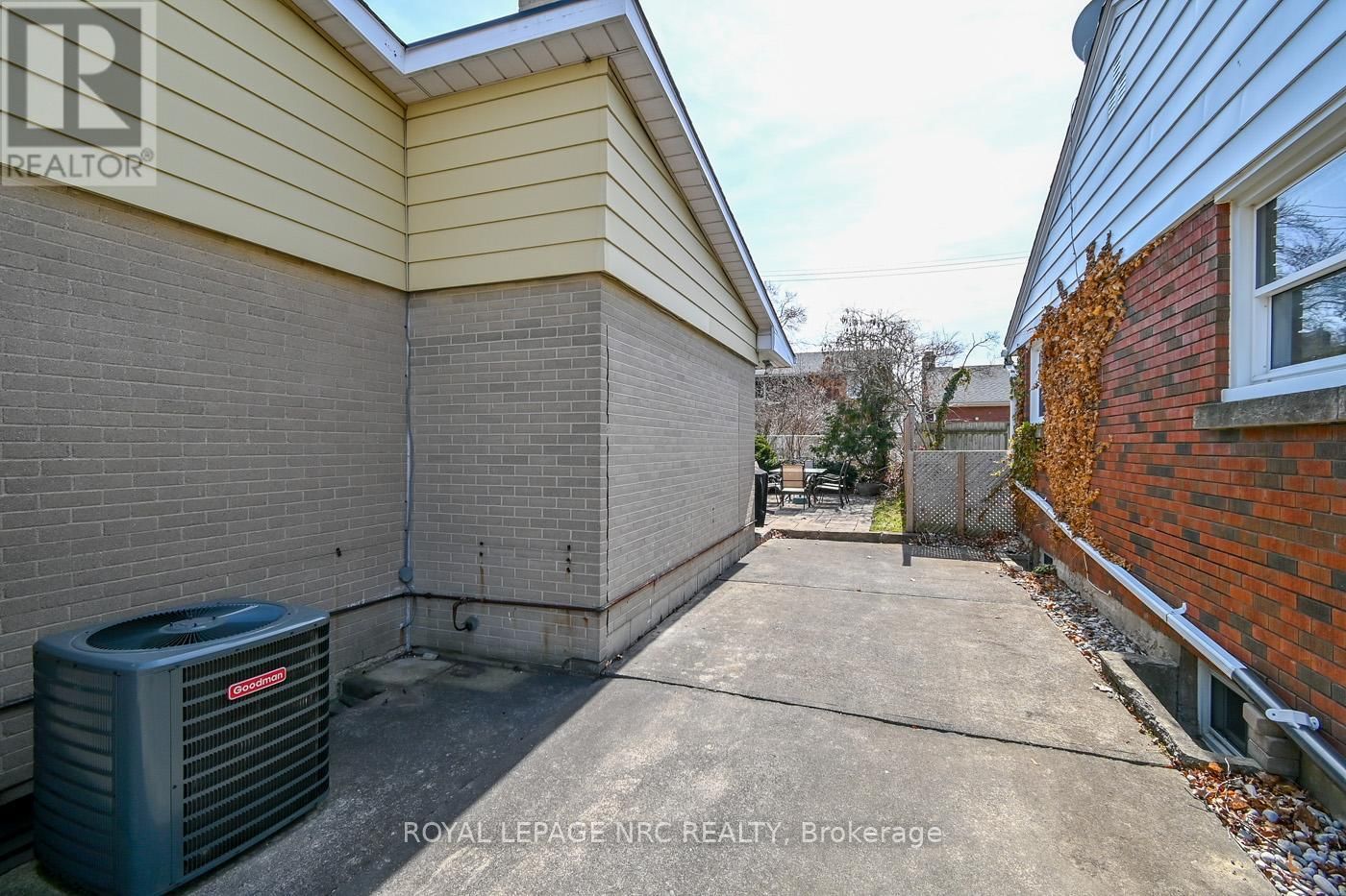 8 MACBETH BOULEVARD Image 39