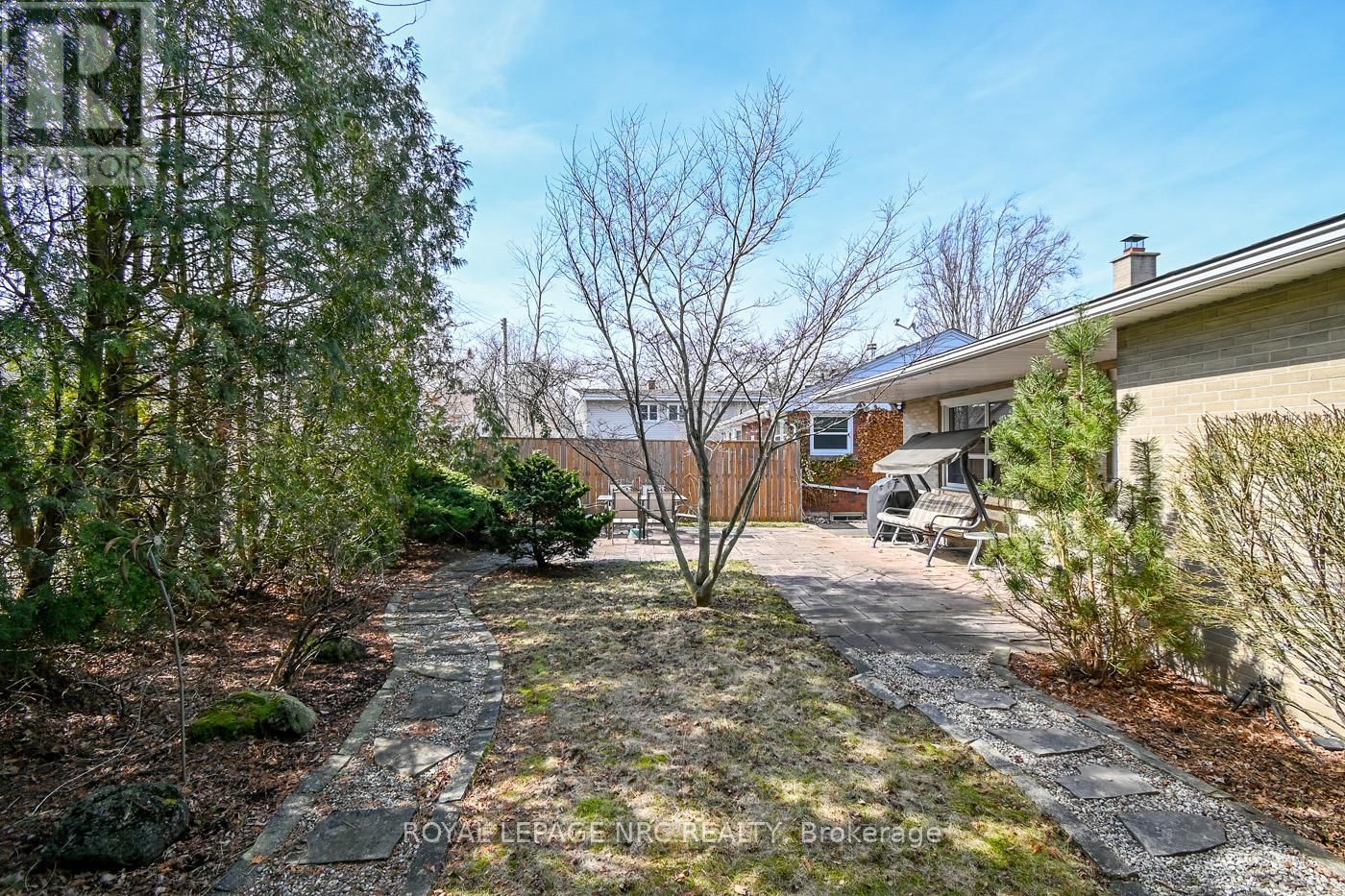 8 MACBETH BOULEVARD Image 44