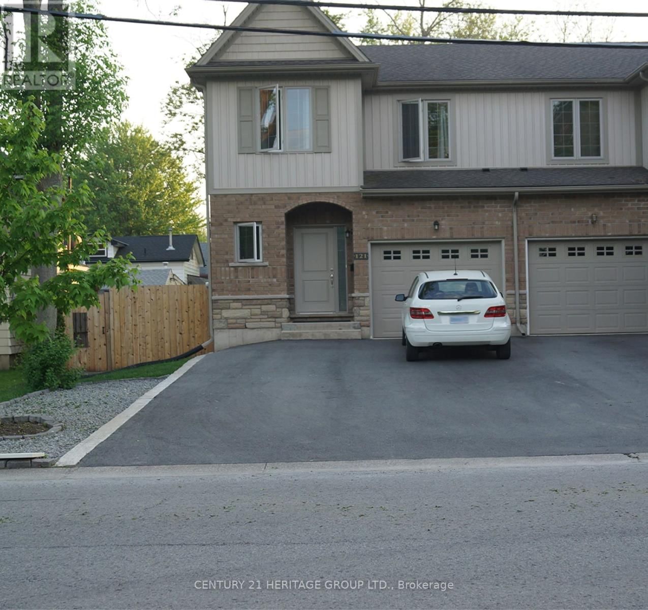 121 ALBERT STREET SOUTH Image 1