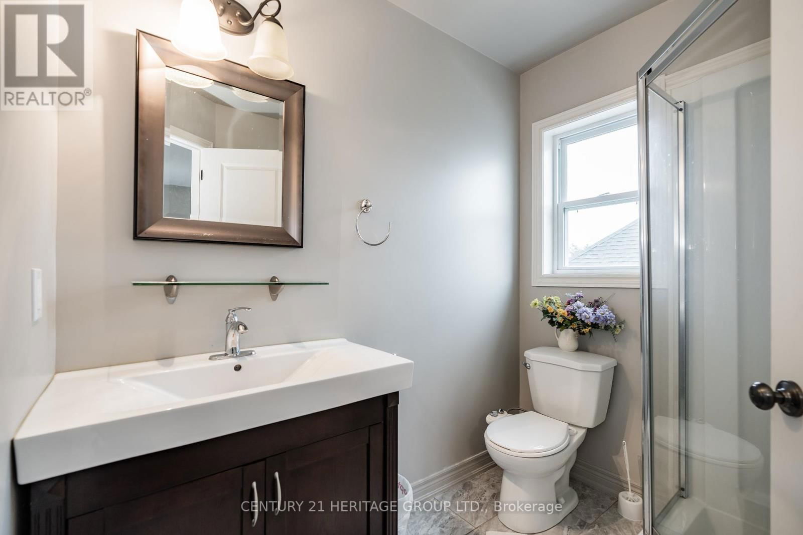 121 ALBERT STREET SOUTH Image 26