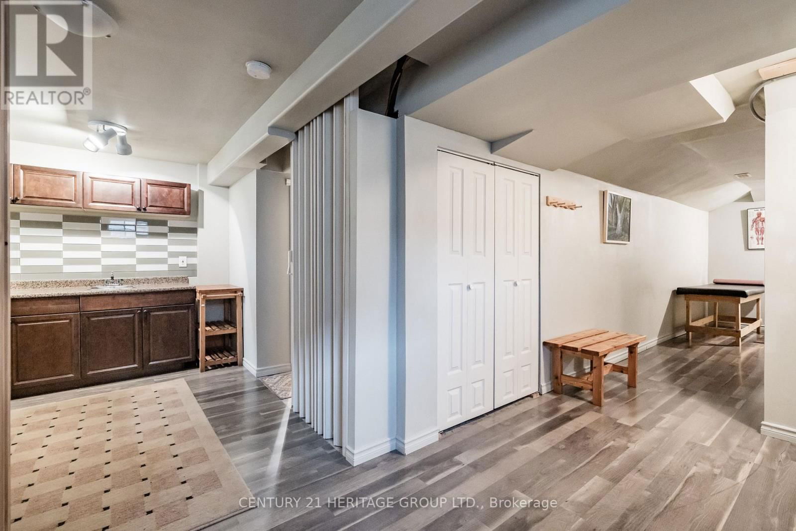 121 ALBERT STREET SOUTH Image 30
