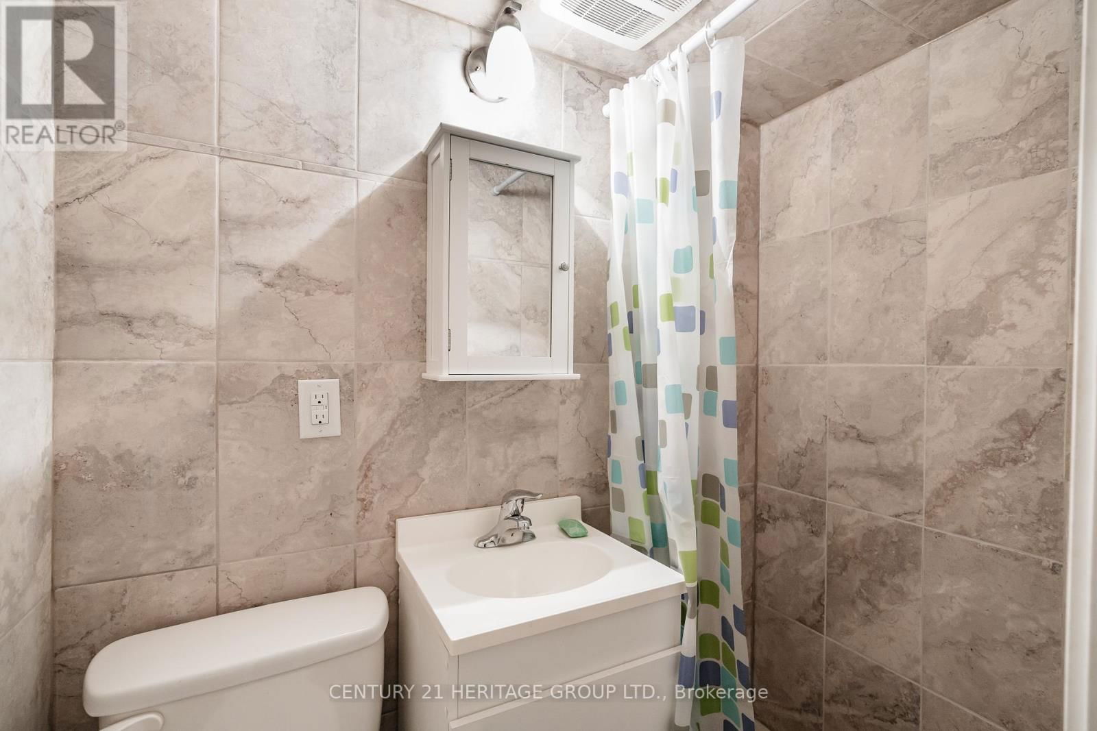 121 ALBERT STREET SOUTH Image 34