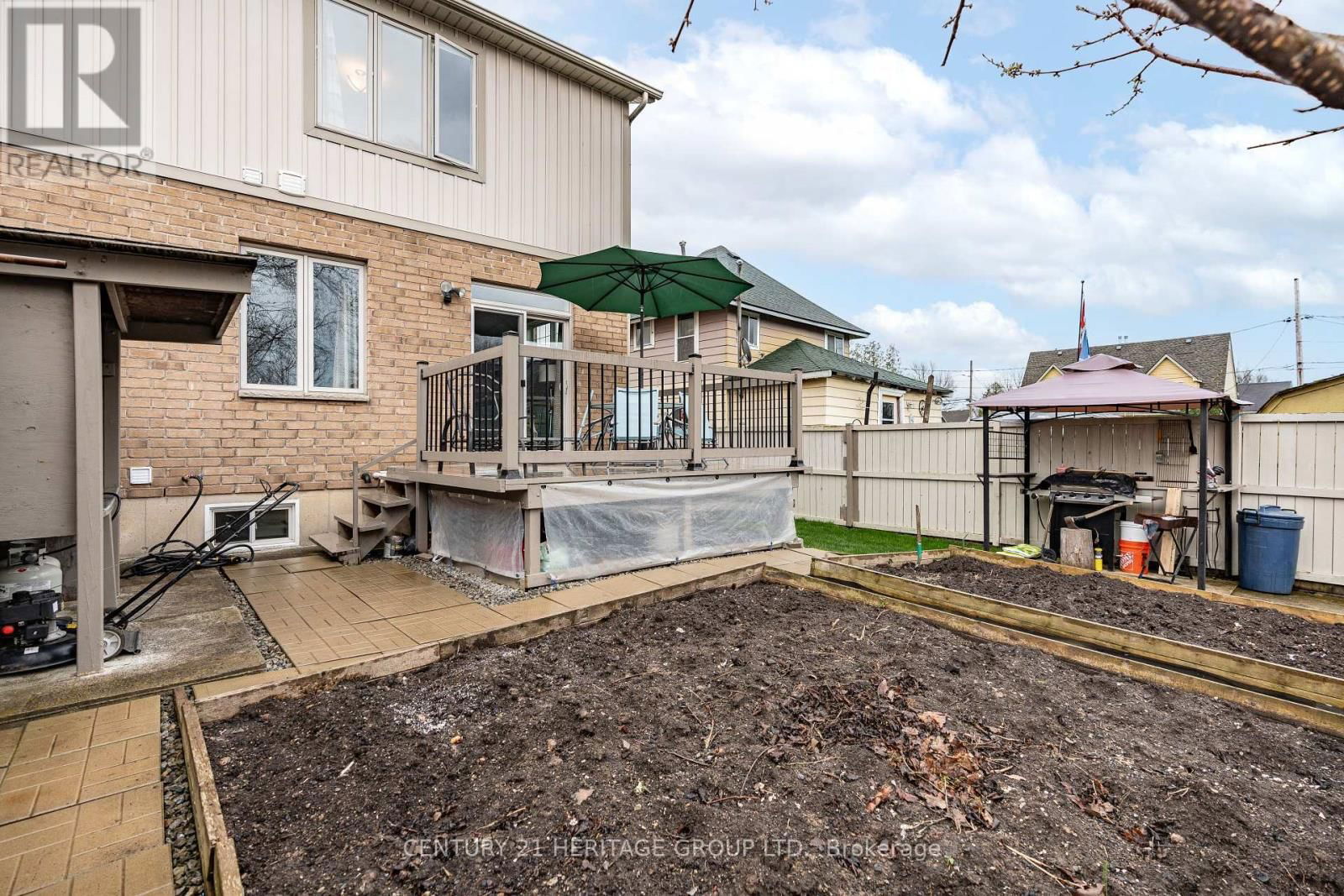 121 ALBERT STREET SOUTH Image 41