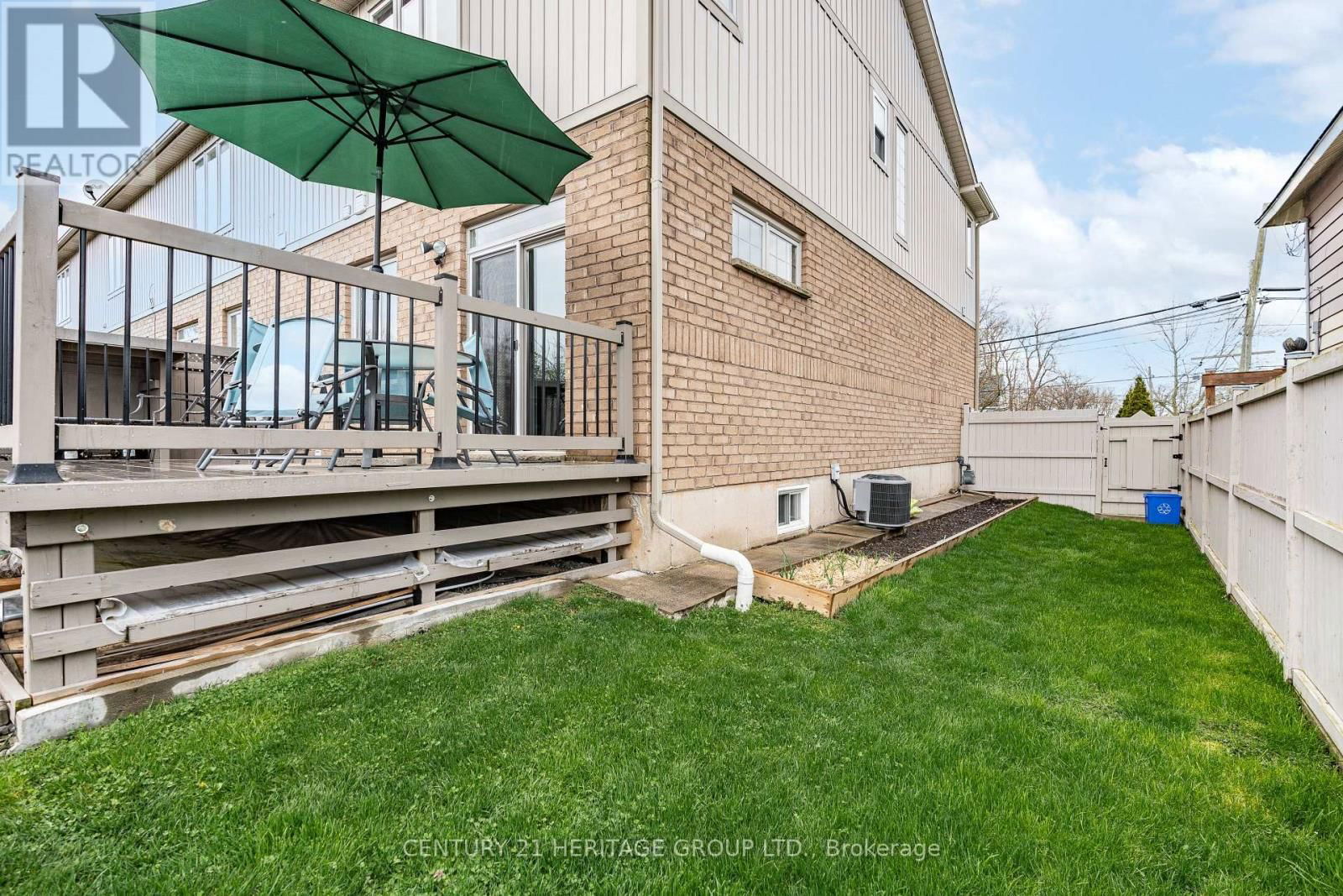 121 ALBERT STREET SOUTH Image 43