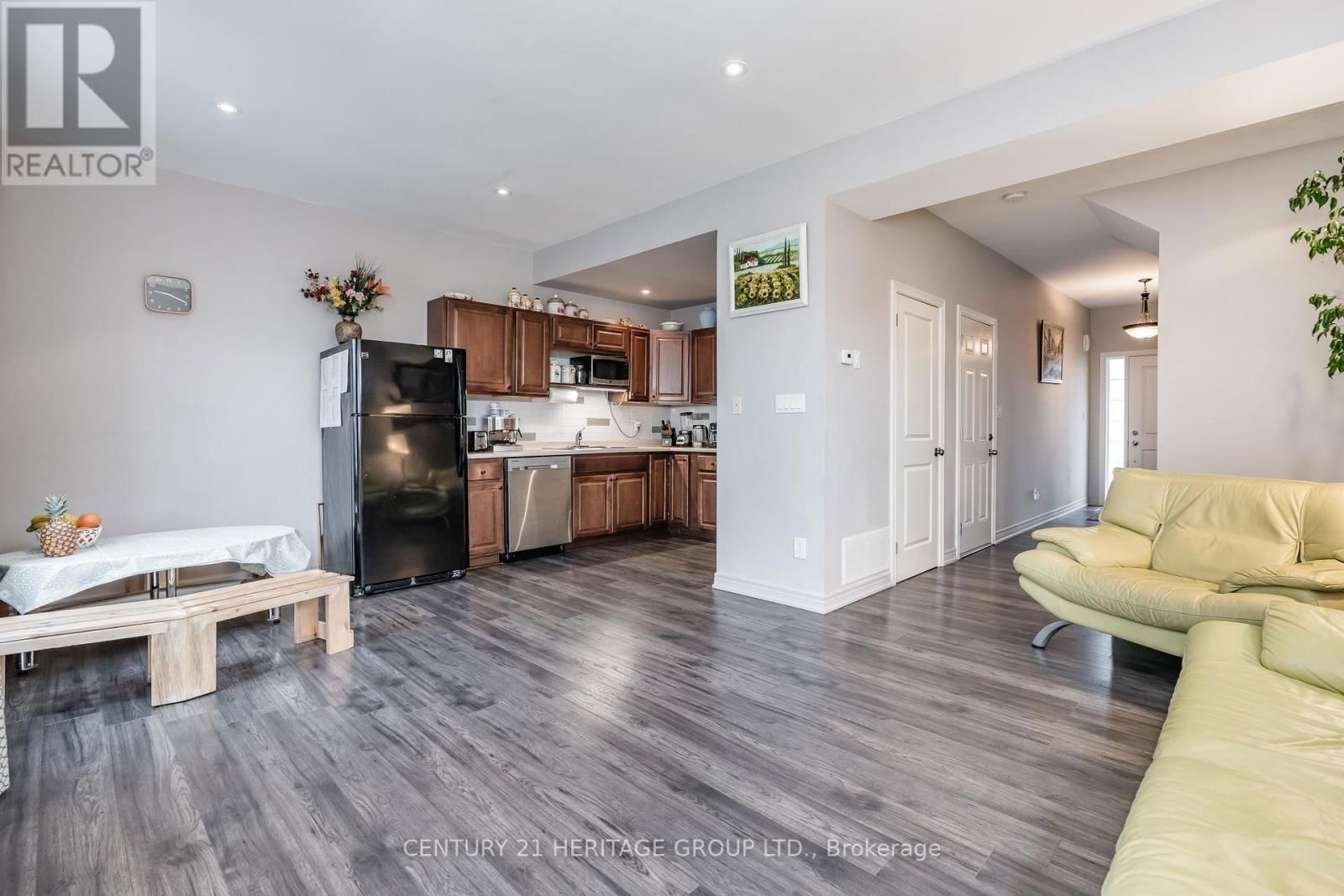 121 ALBERT STREET SOUTH Image 6