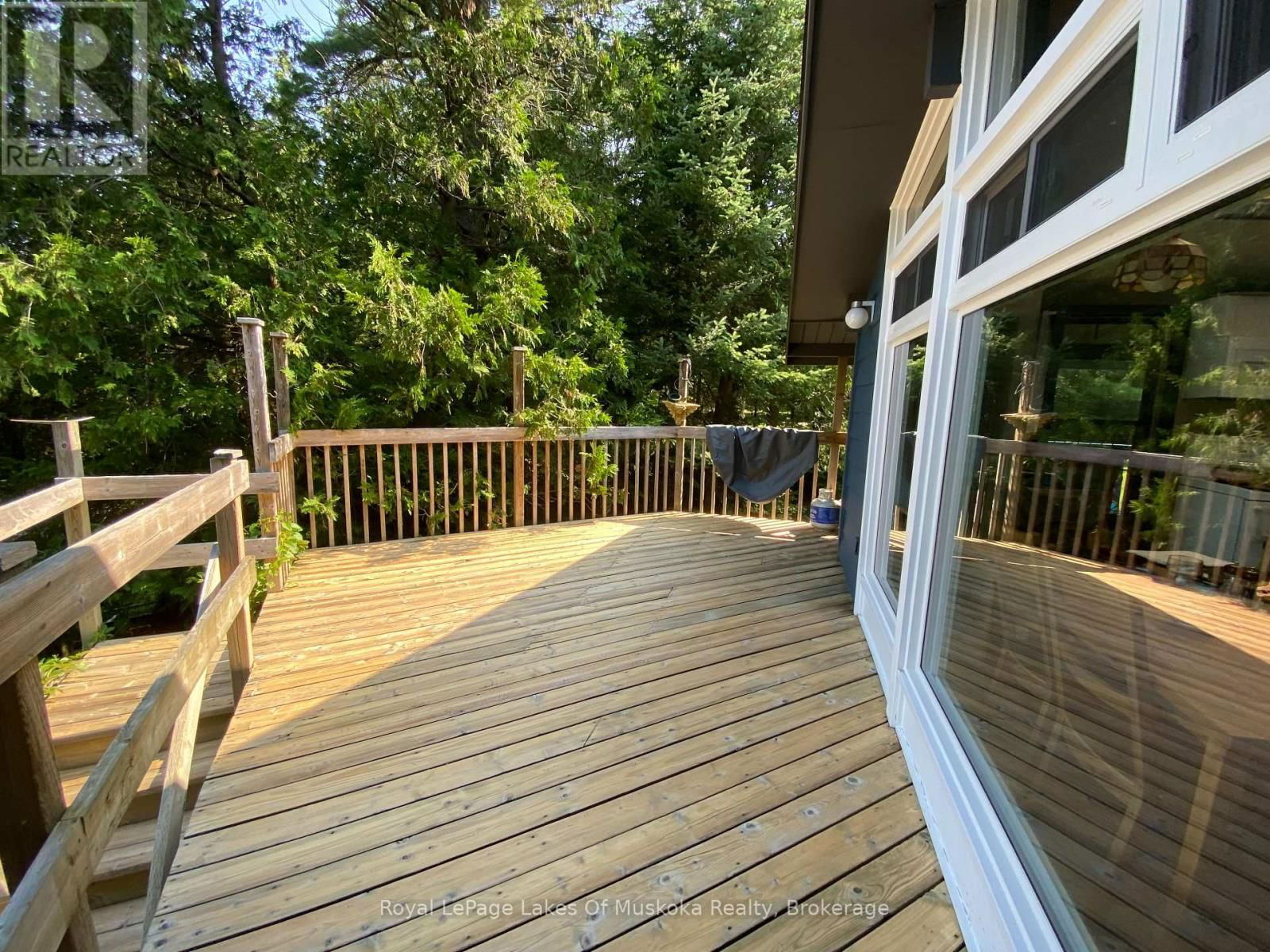 1011 HOLLOW POINT DRIVE NORTH Image 9