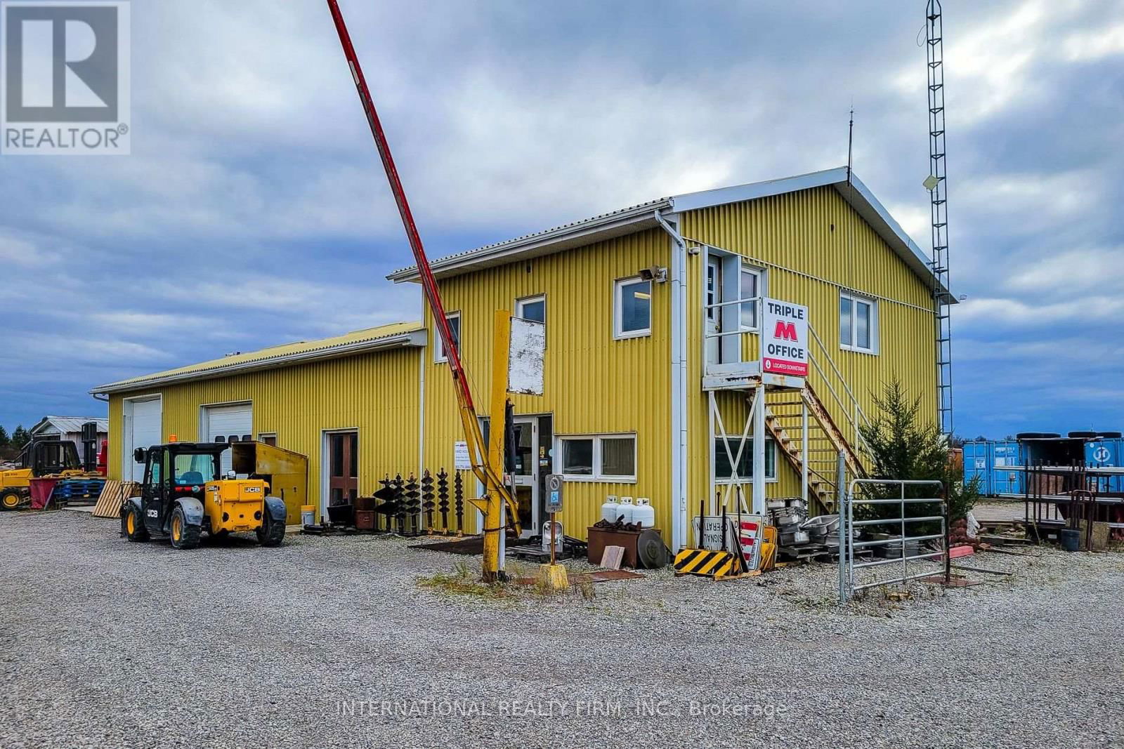 548 JUNCTION ROAD Image 3