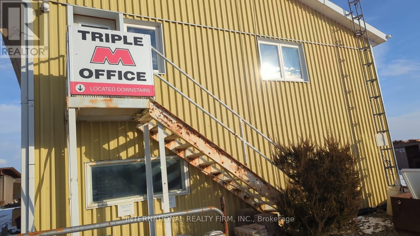 548 JUNCTION ROAD Image 32