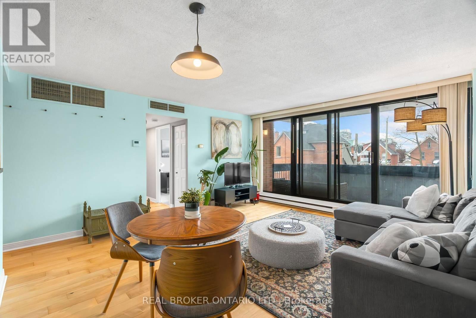 202 - 446 GILMOUR STREET Image 11