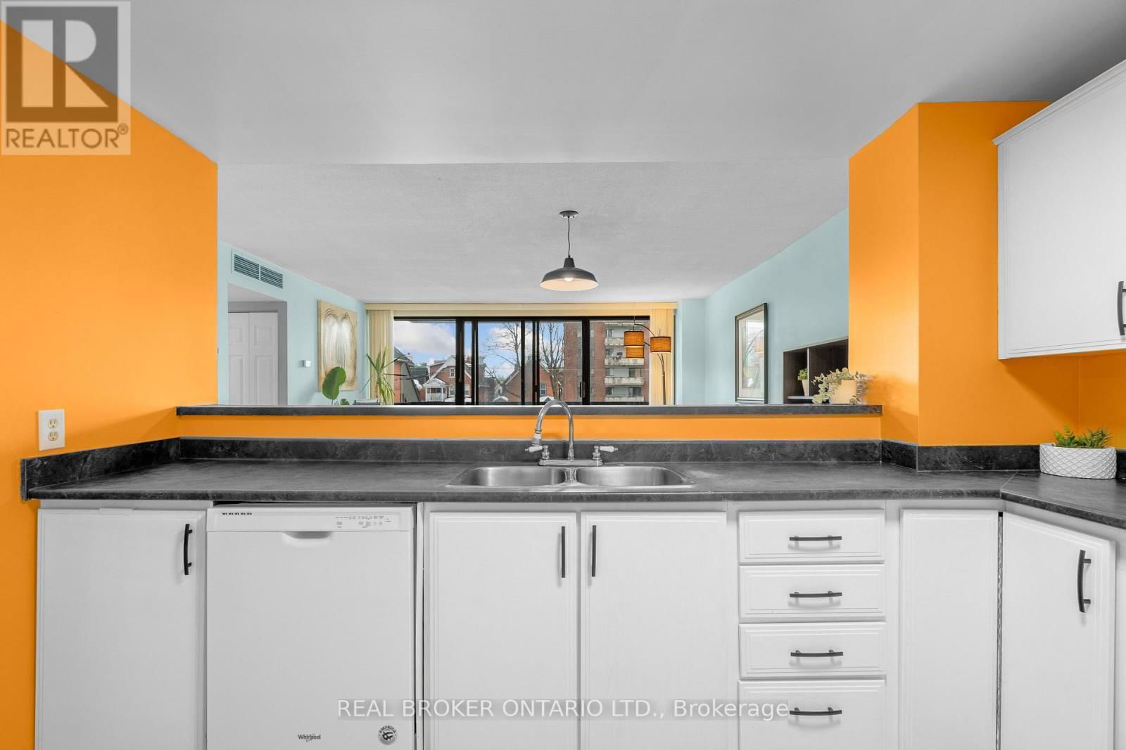 202 - 446 GILMOUR STREET Image 7