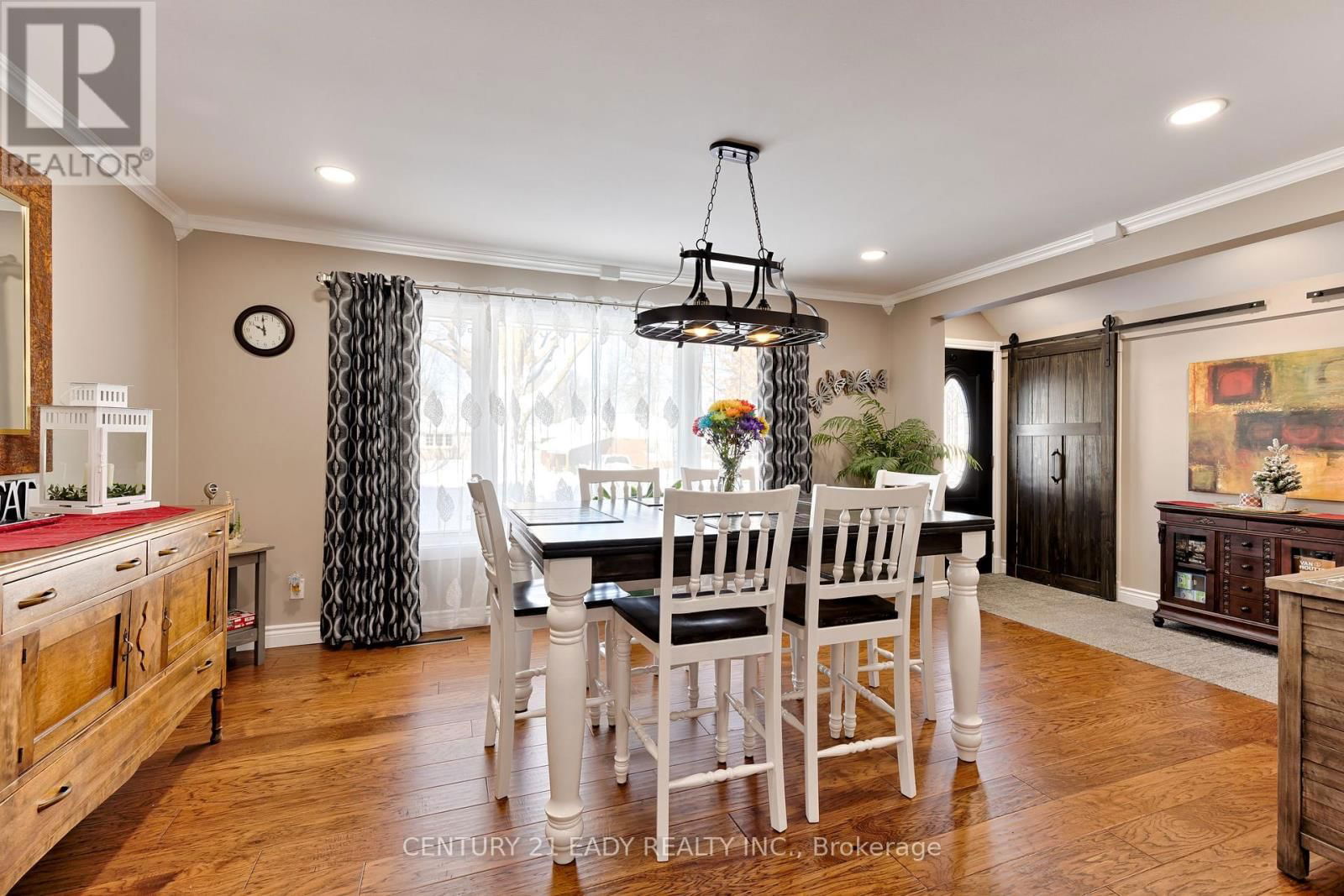 201 WADE AVENUE Image 24