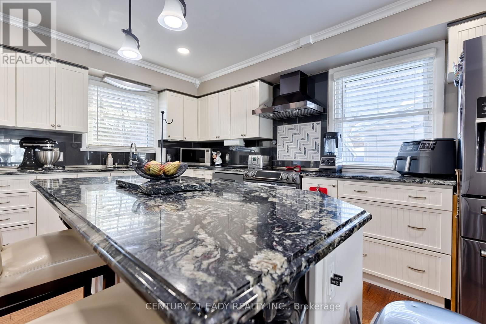201 WADE AVENUE Image 26