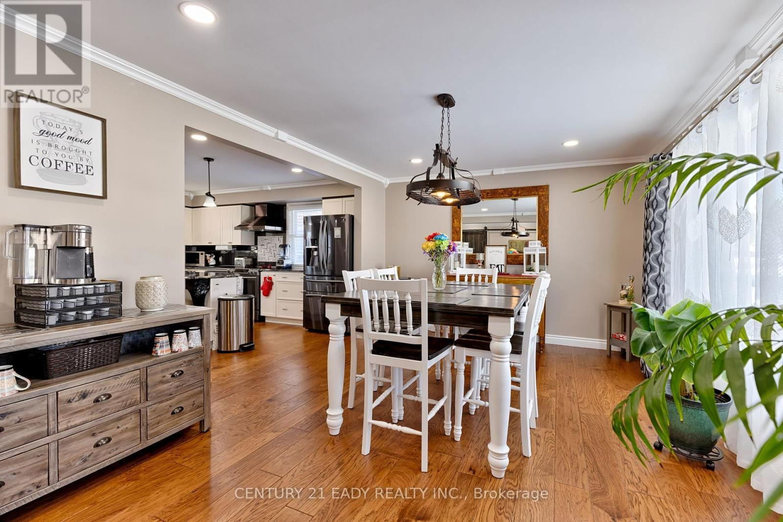 201 WADE AVENUE Image 27