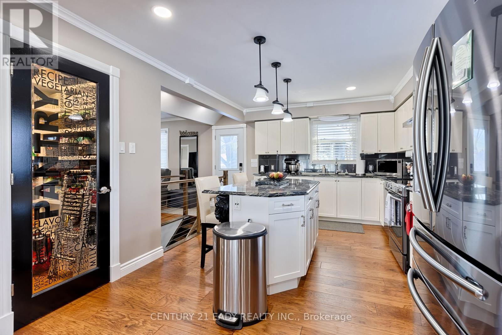 201 WADE AVENUE Image 31