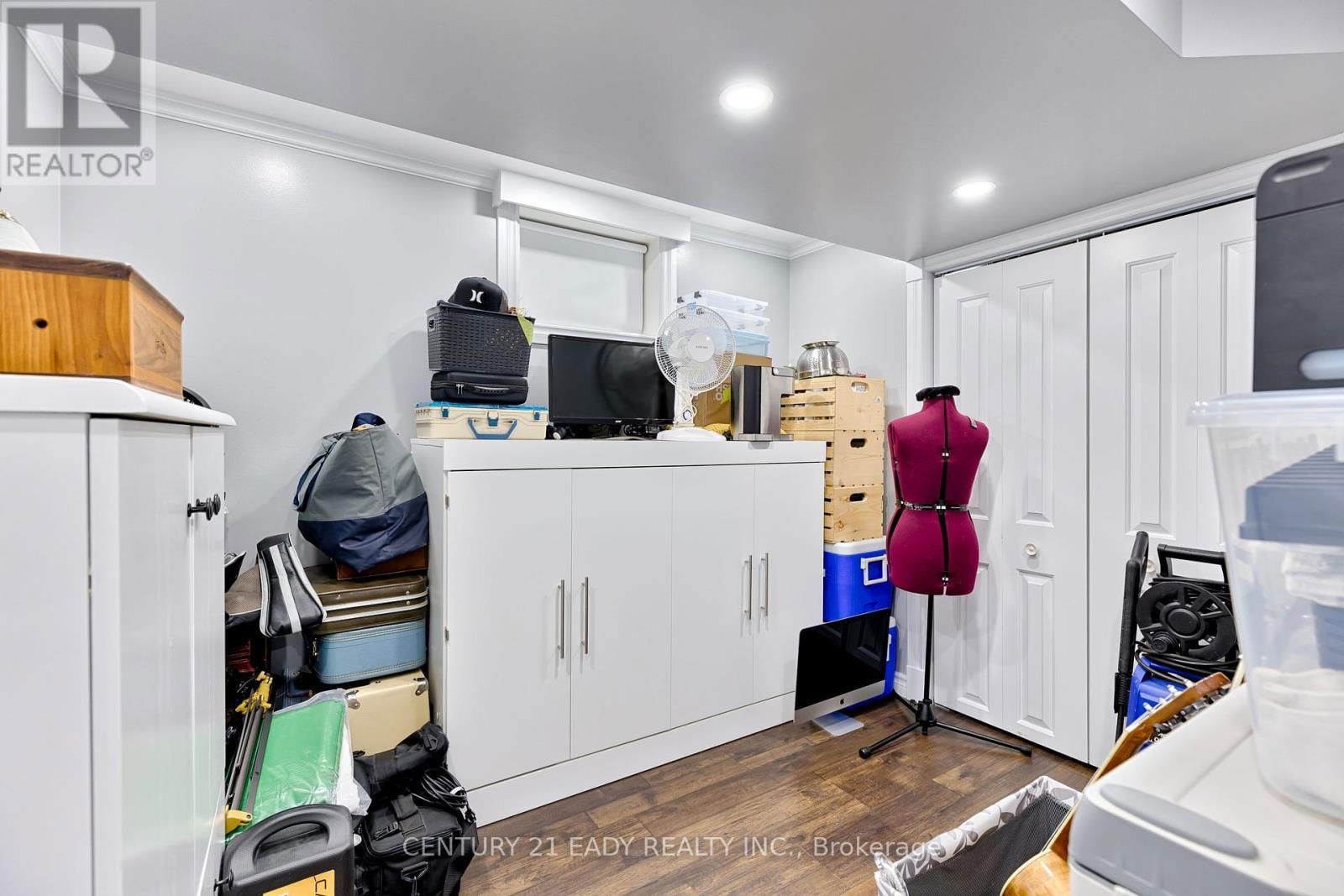 201 WADE AVENUE Image 50