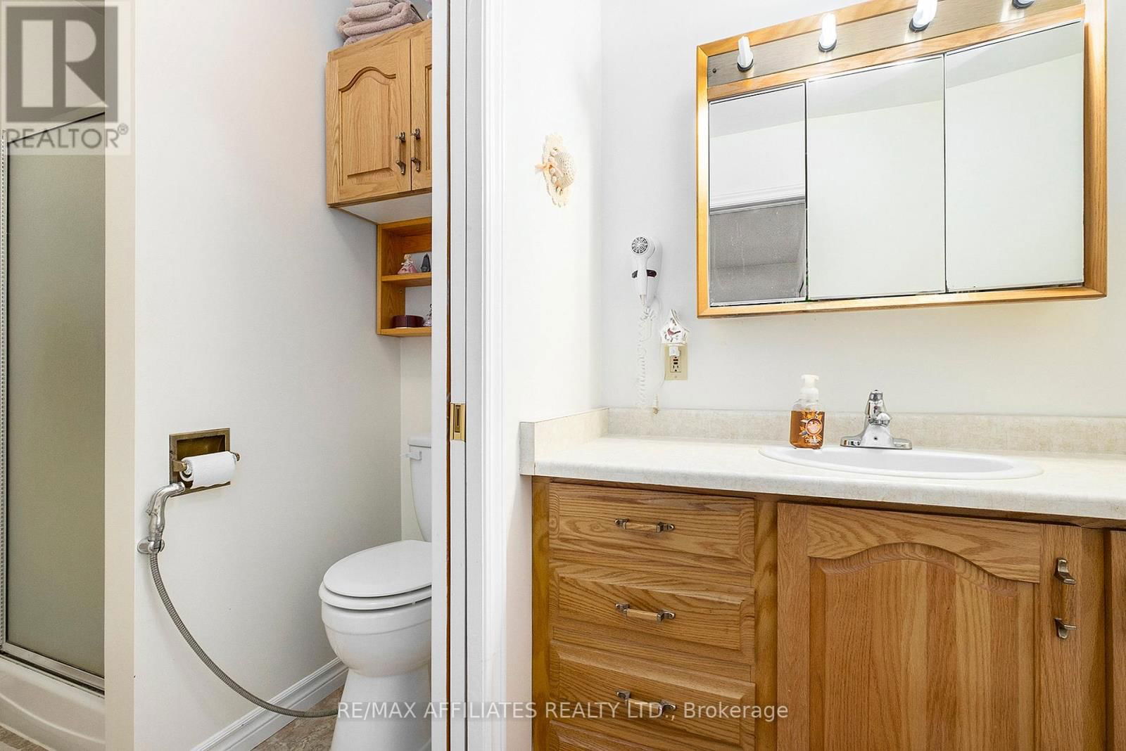 249 BRACKEN AVENUE Image 22
