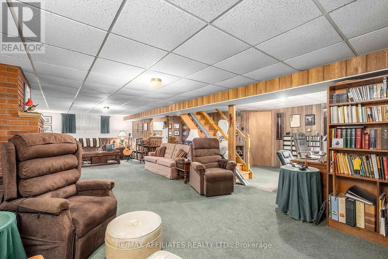 249 BRACKEN AVENUE Image 28