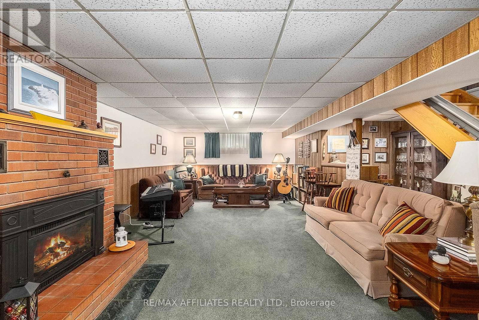 249 BRACKEN AVENUE Image 29