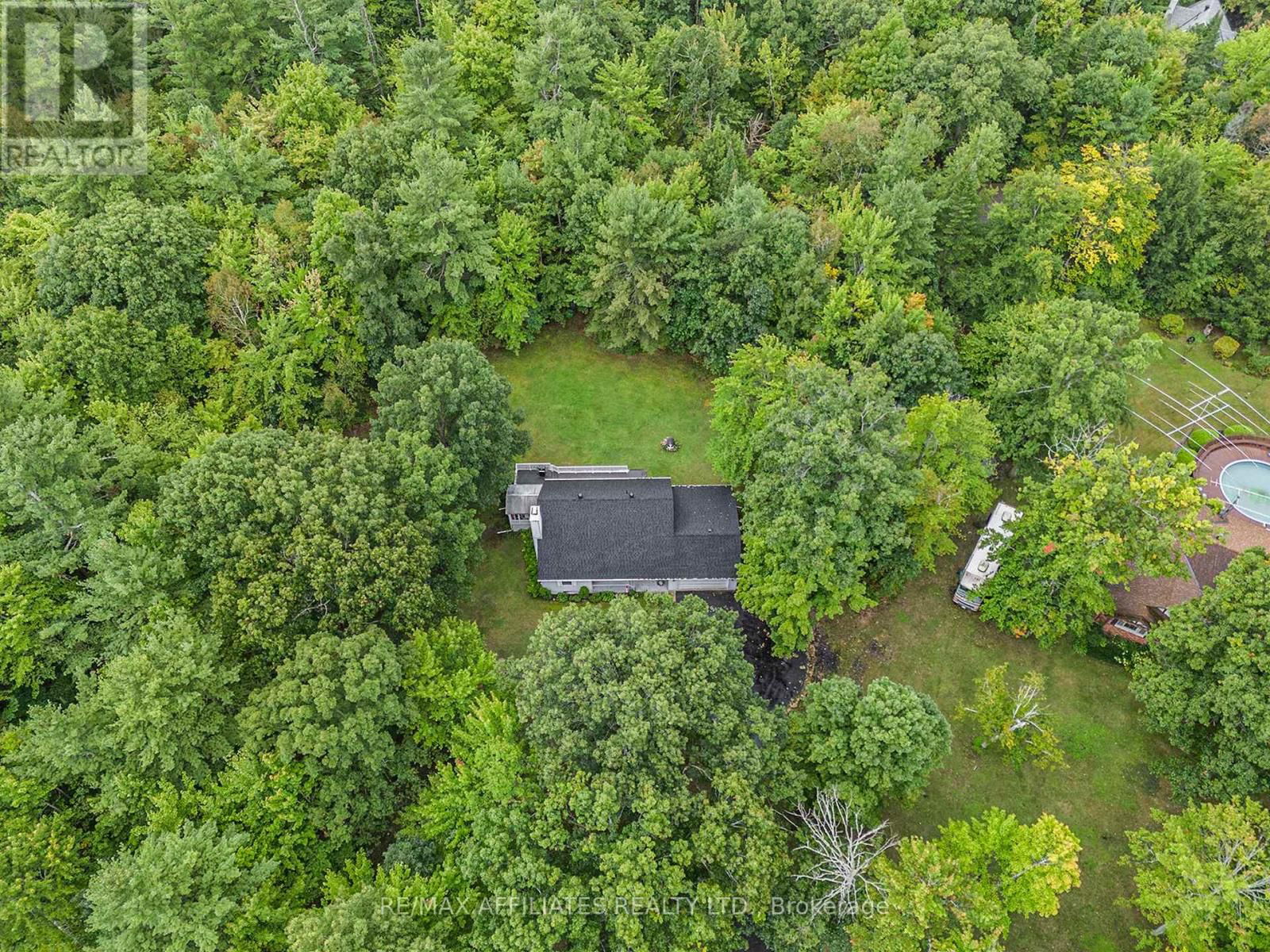 249 BRACKEN AVENUE Image 40