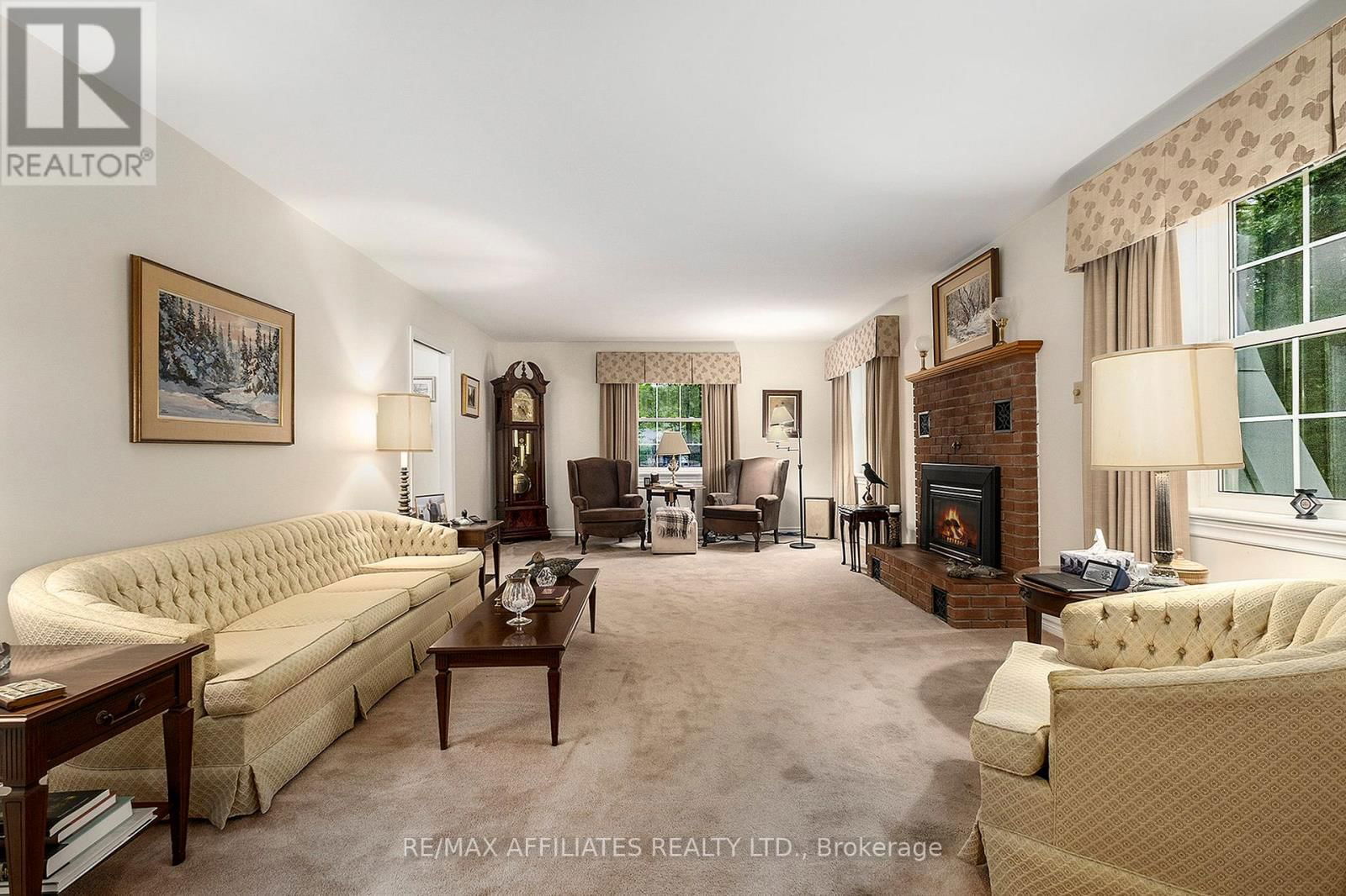 249 BRACKEN AVENUE Image 7