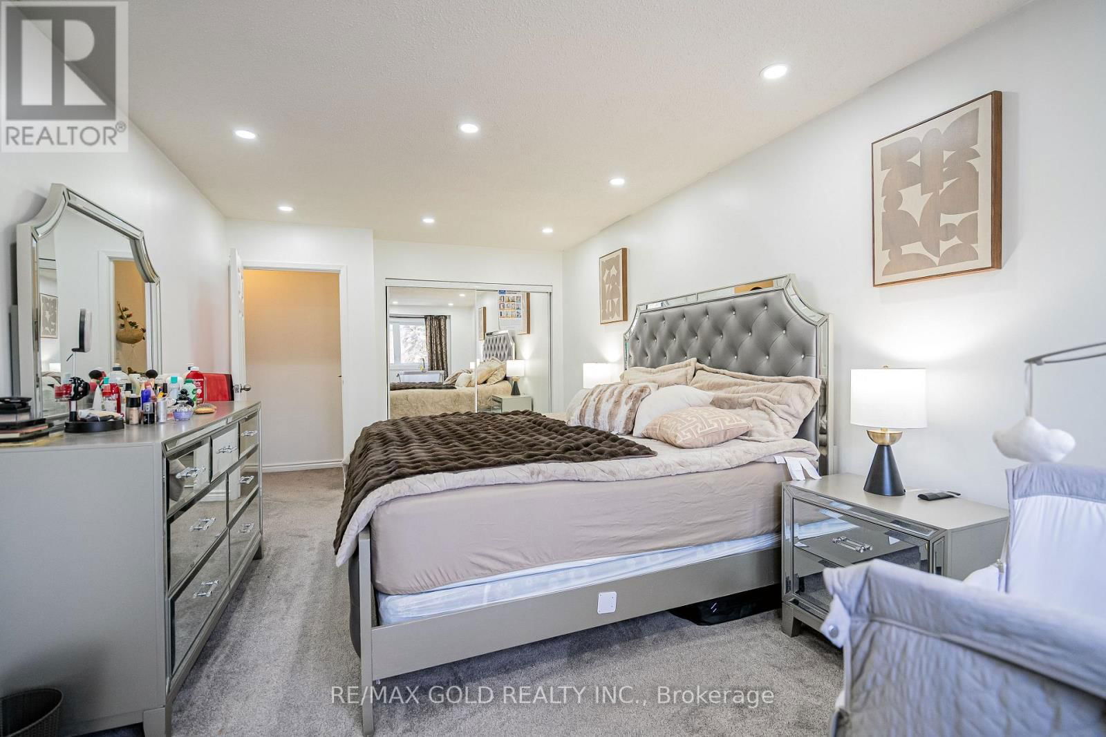 4 - 445 PIONEER DRIVE Image 14