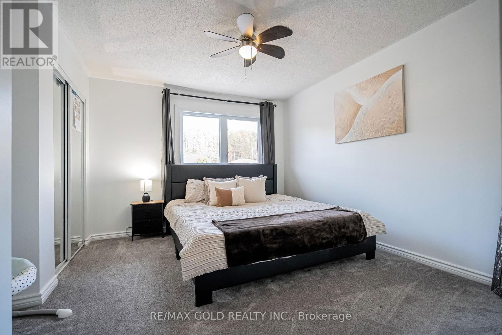 4 - 445 PIONEER DRIVE Image 17