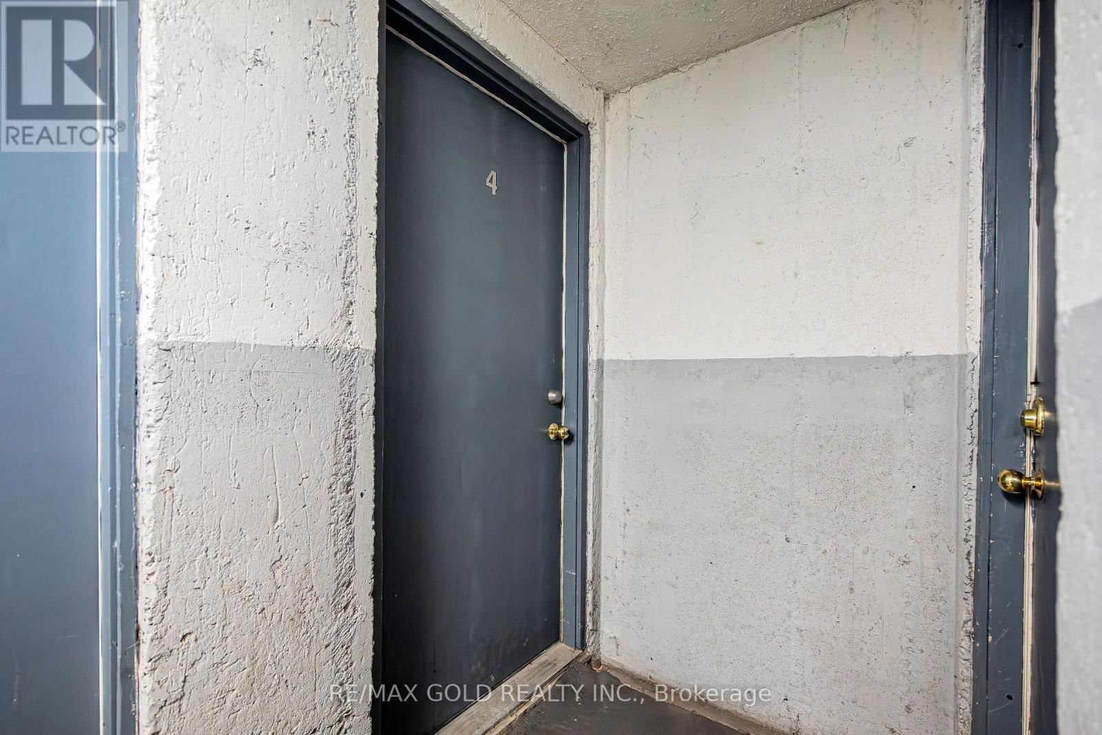 4 - 445 PIONEER DRIVE Image 27