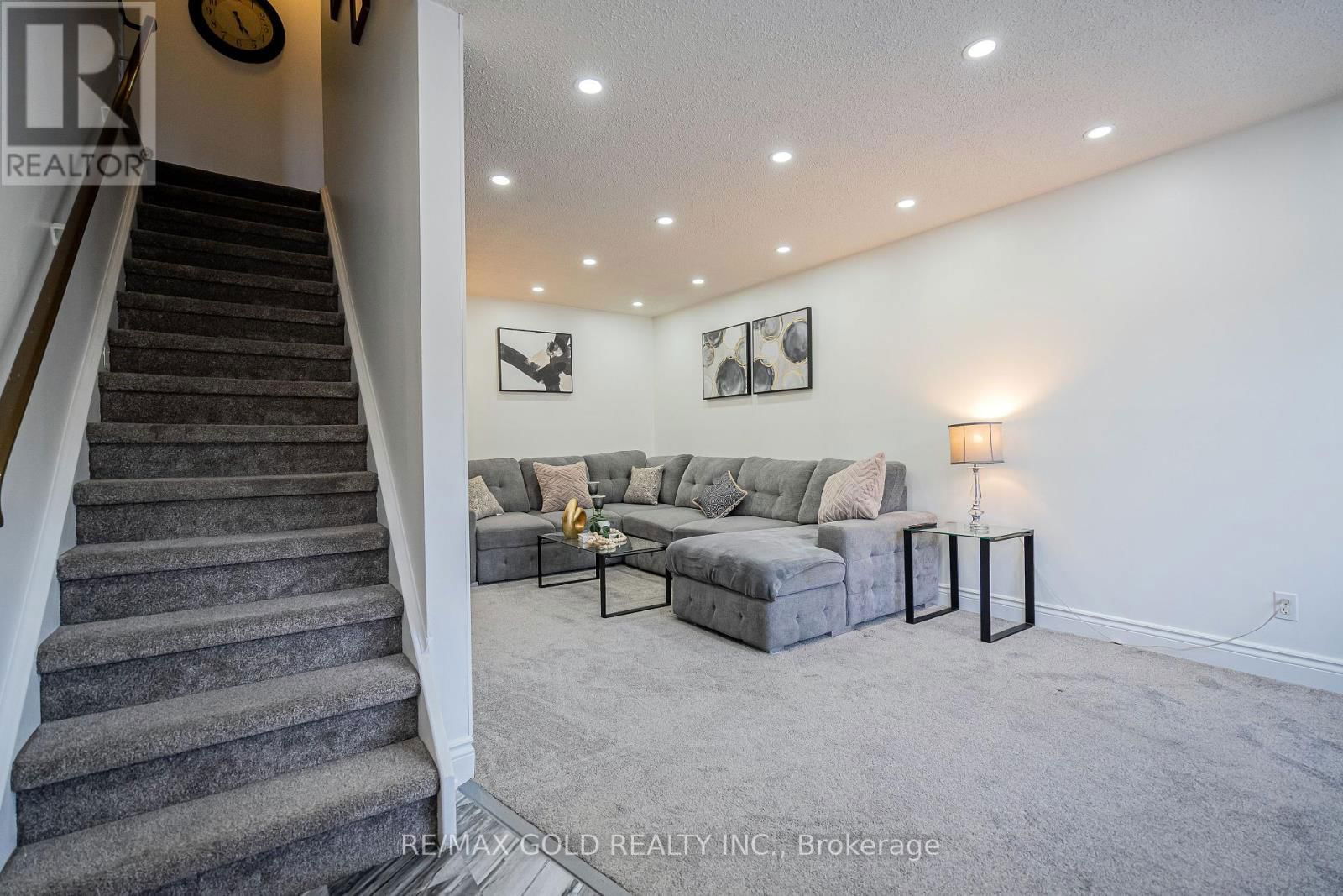 4 - 445 PIONEER DRIVE Image 4