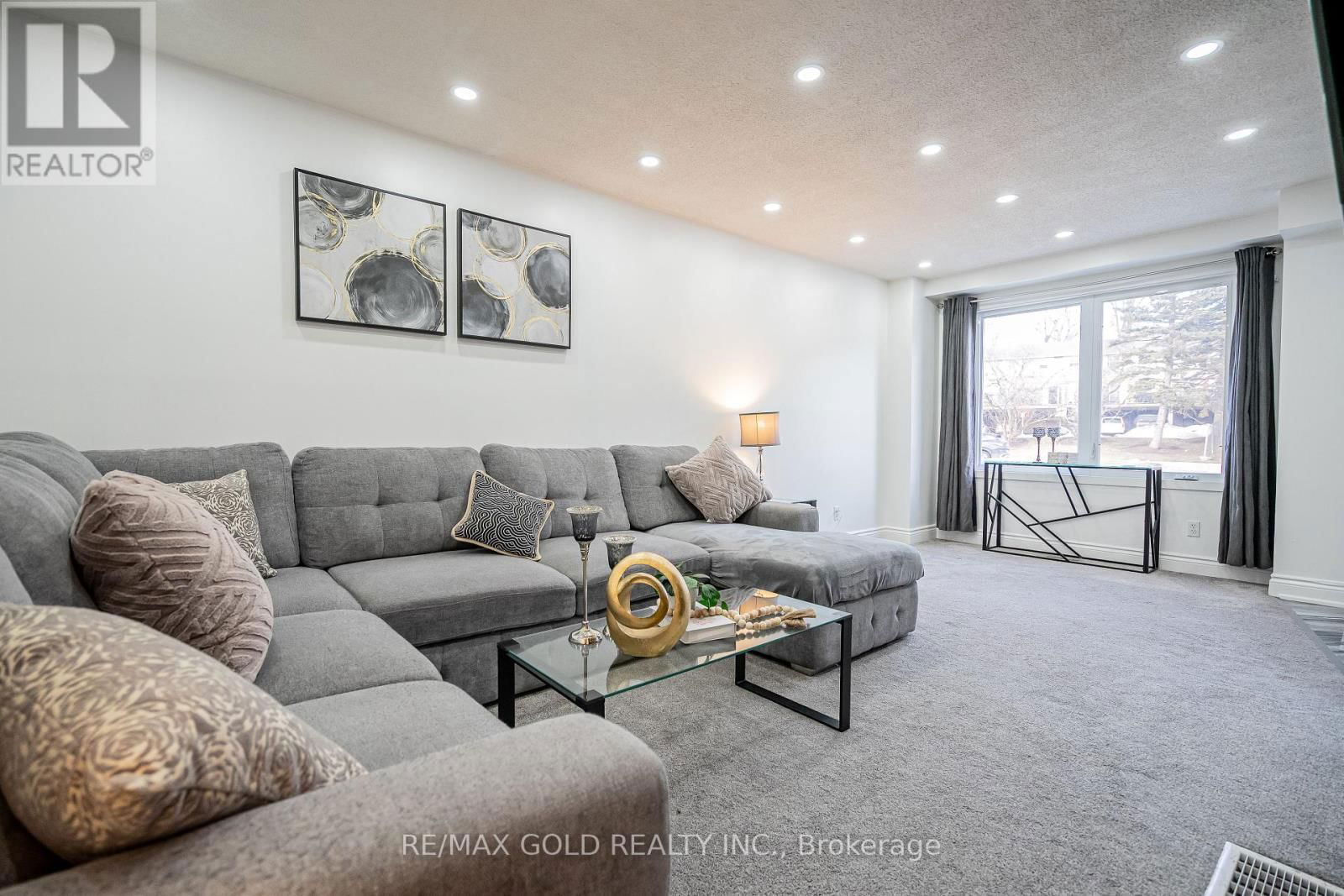 4 - 445 PIONEER DRIVE Image 6