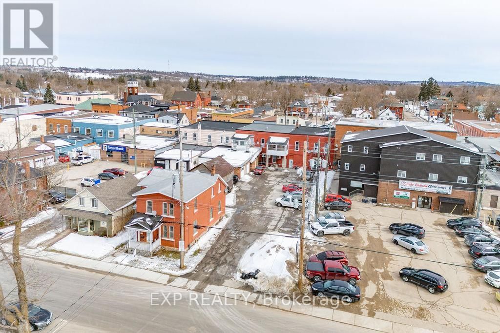 204 RAGLAN STREET SOUTH Image 11